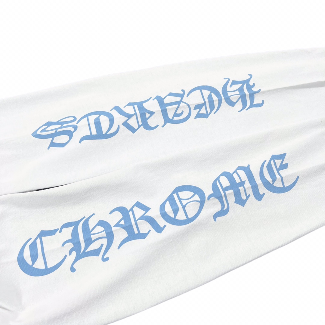 Chrome Hearts Harajuku ExclusiveGradient Blue Cross Long-Sleeve T-Shirt. Made from custom-woven and dyed 210g plain-weave high-density cotton fabric. The all-over print uses consistent thermosetting ink; the ink setting may result in a slight foami