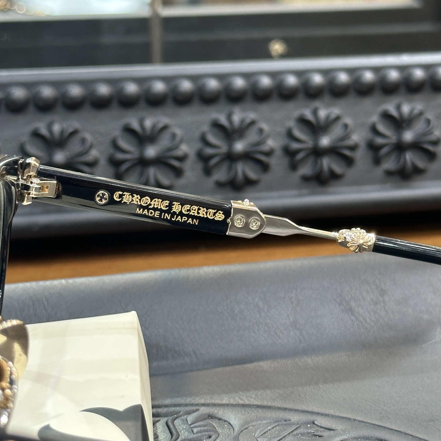Chrome Hearts Eyeglasses FramesModel: DUCK BUTTERSize: 52 (21-152)Three Colors: Black/Silver, Black/Gold, Transparent Gold
