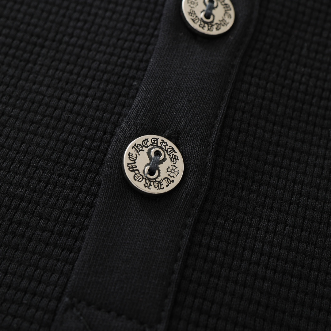 CH's new long-sleeved shirt with a cross on the back, waffle pattern. All sizes are now available. Made of 280g double-layered 100% cotton waffle pattern, it's thick, soft, and comfortable. Embroidery is processed on imported TAJIMA machines. Custom