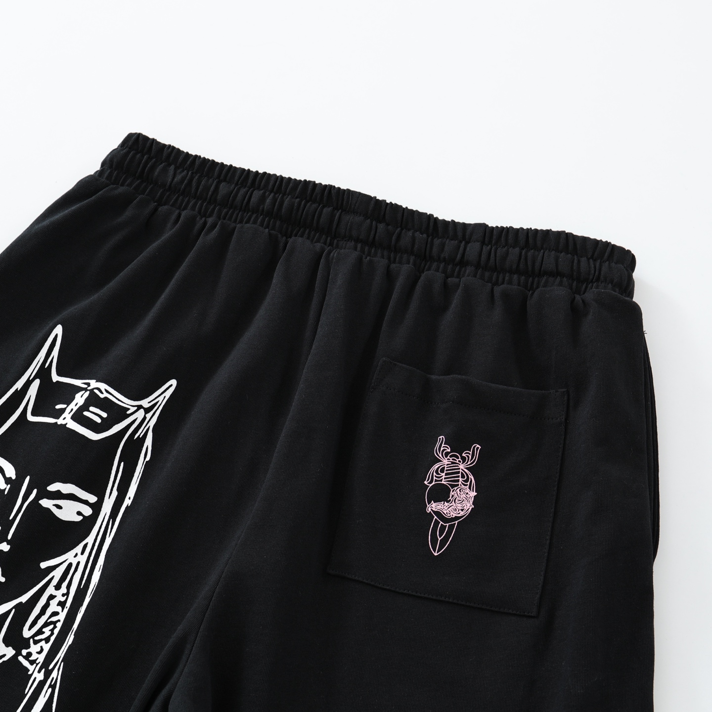 CH DeadlyDoll Comic Strip Pants, Black. All sizes available. Originally purchased from Hangzhou Guozhuan for 19,800 RMB. Made of 380g knitted cotton. Printed with imported plastisol technology. Custom metal drawstring closure. Loose fit. Unisex. Exce