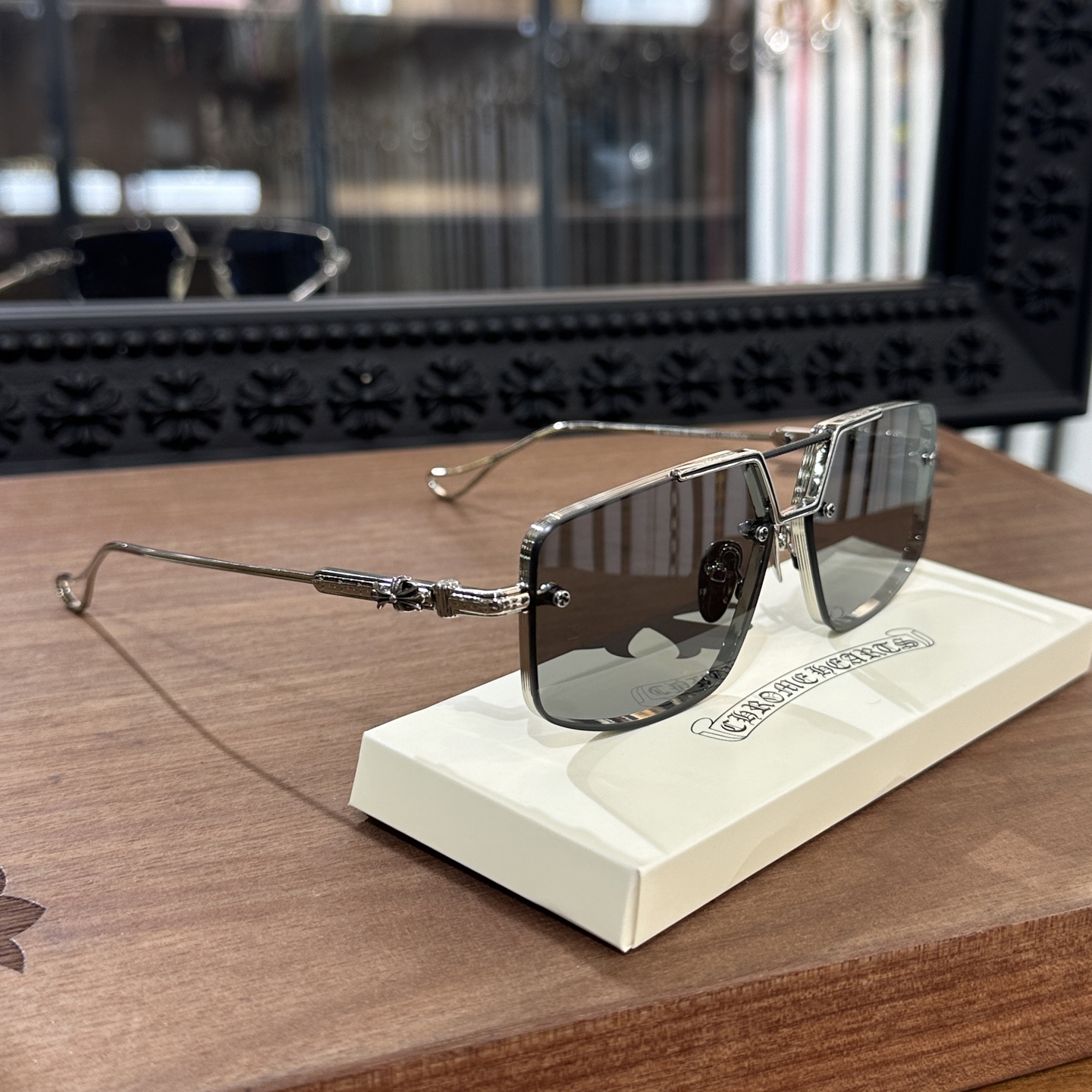 CH Sunglasses LOVEROD Aviator Style SunglassesSize: 60cm x 13-143cm