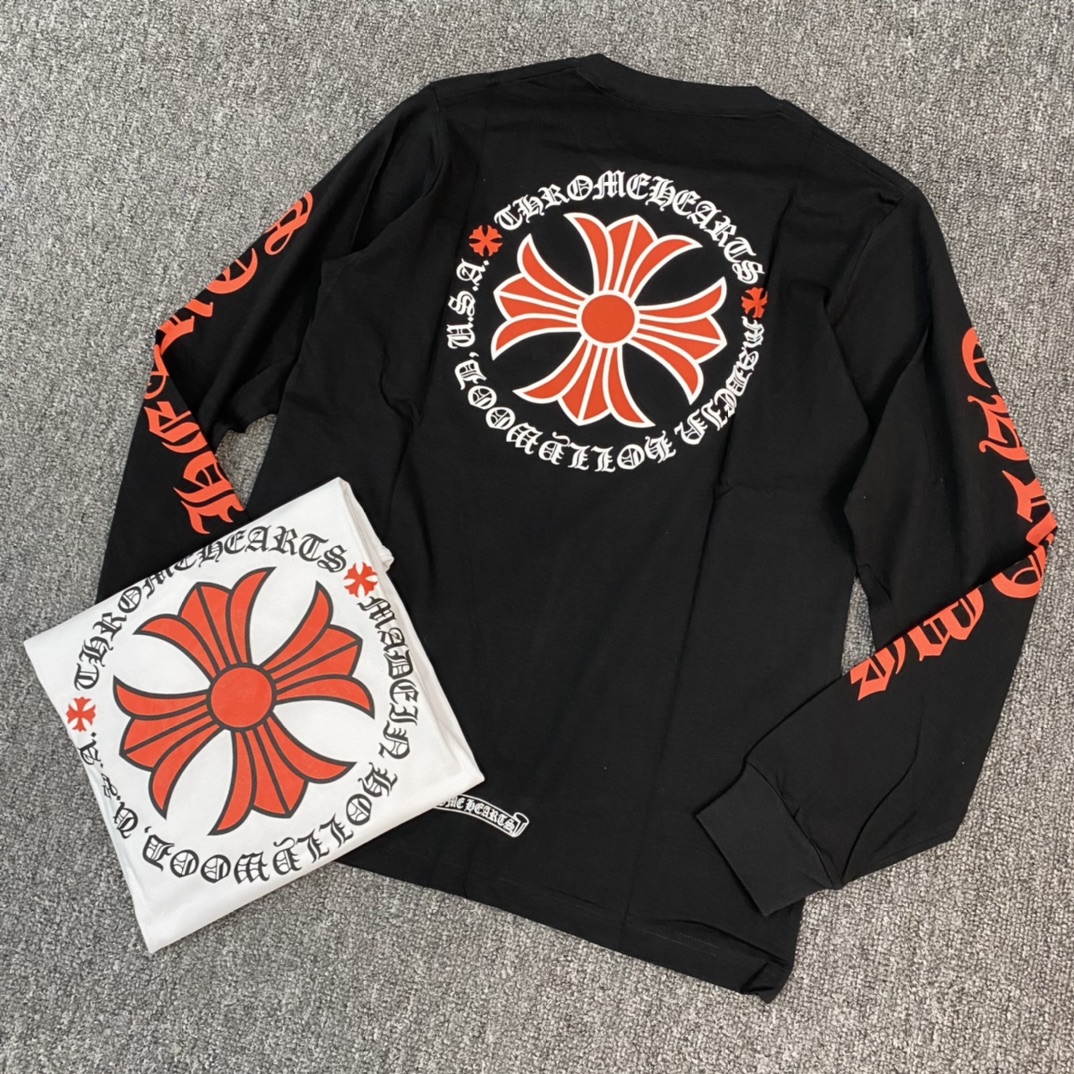 Chrome Hearts Circle Red Cross Sanskrit Long-Sleeve GownFurniture: Custom-woven and dyed 40% count 230g pure cotton, single-sided reactive dyeing. The entire garment features a hand-printed thermosetting ink, resulting in a slightly matte finish ra