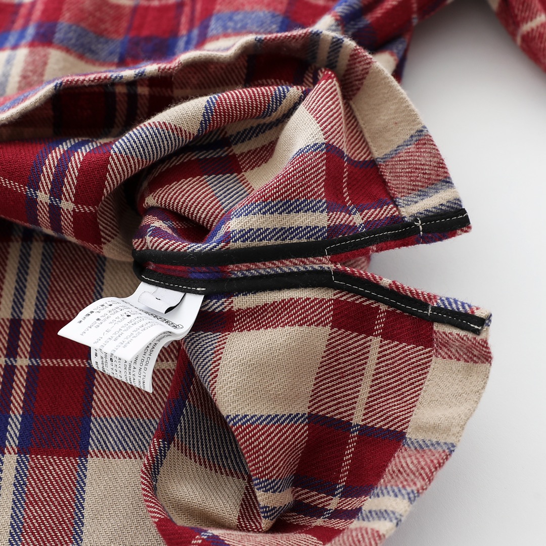 CH New Flannel Plaid Half-Zip Shirt. Made with 11-count double-ply 240g (260g after washing) cotton blend flannel. Features include brushed front, laser infrared positioning, hand-cut tailoring, and all-around alignment. Custom 18mm snap buttons, cus