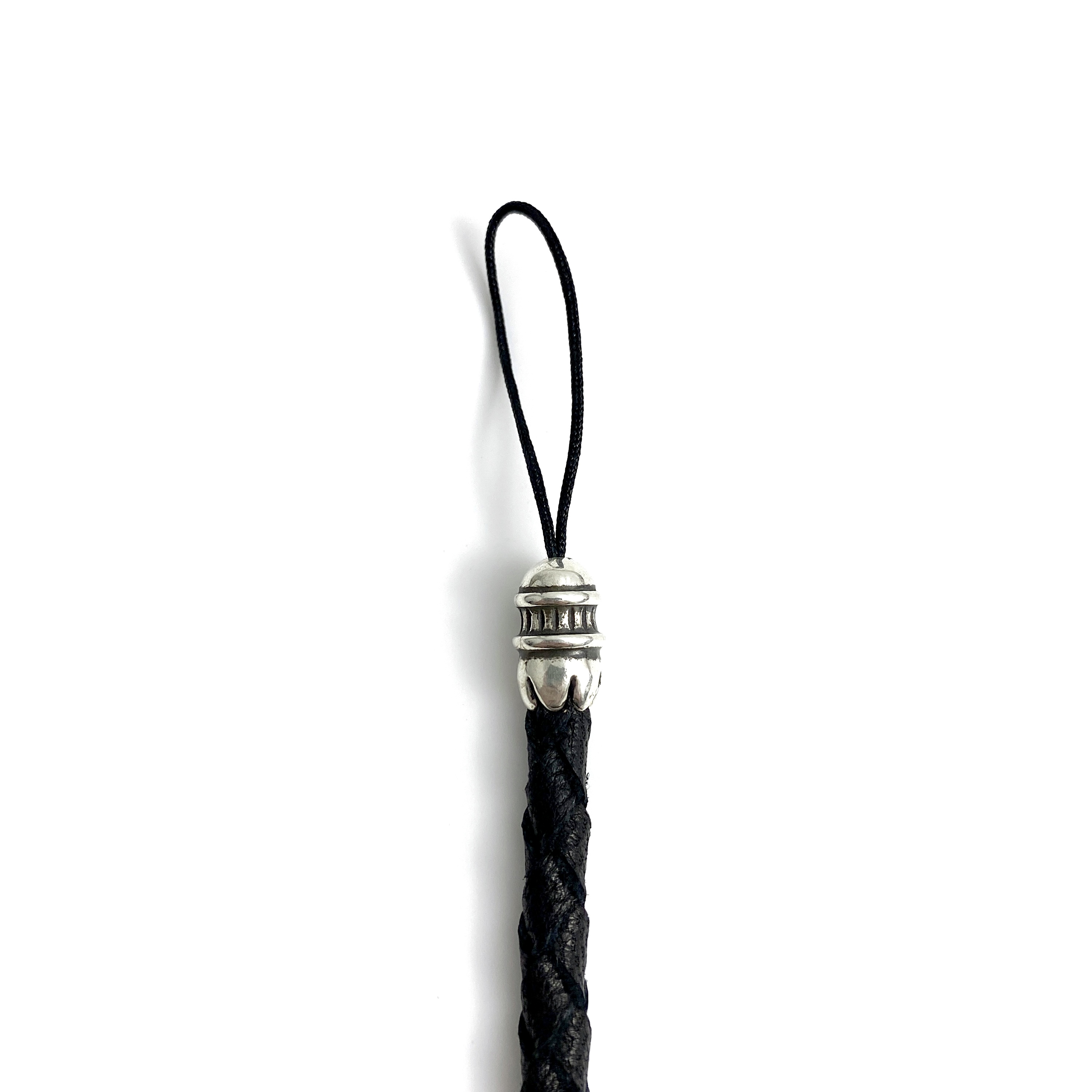 Chrome Hearts Cross Flower Pendant Phone Charm. Purchased at the counter for ¥3900 RMB. Sold out instantly during a limited-time flash sale on the official website. Top-of-the-line phone strap, perfect for iPhones. Hand-woven from imported cowhide. I