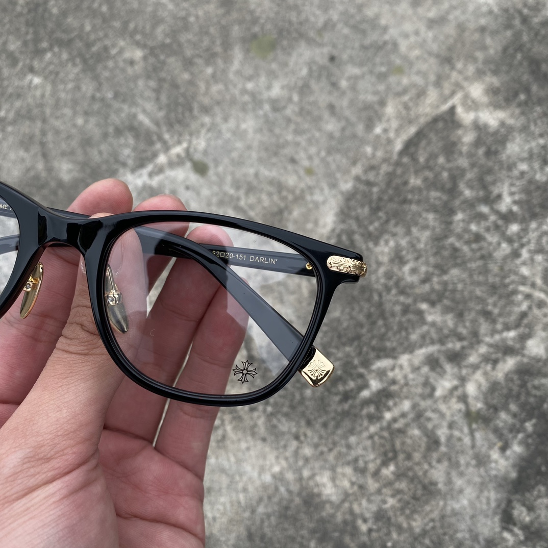 Chrome Hearts Gold Cross Flower EyeglassesChrome Hearts is the epitome of luxury. Their intricate craftsmanship and design exude sophistication. A universally flattering style, these glasses are elegant, clean-cut, and refined, perfect for both for