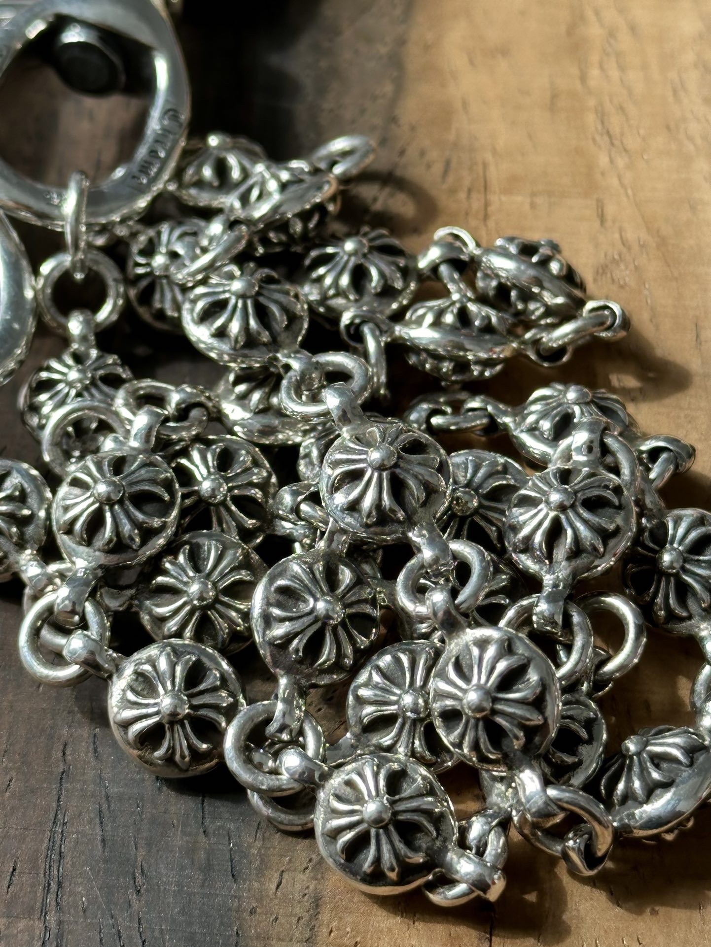 Custom-ordered 70cm double-headed lobster buckle cross chain for trousers.