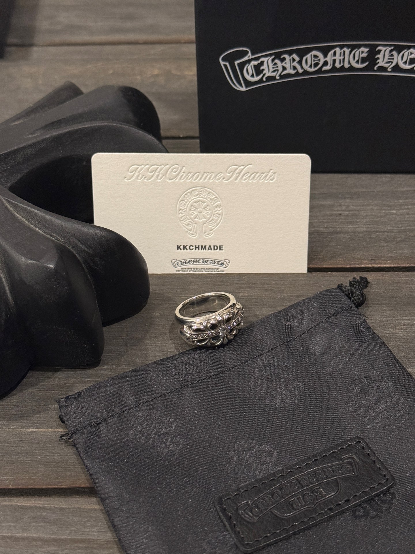 Ordered medium-sized Keeper ring fully encrusted with diamonds