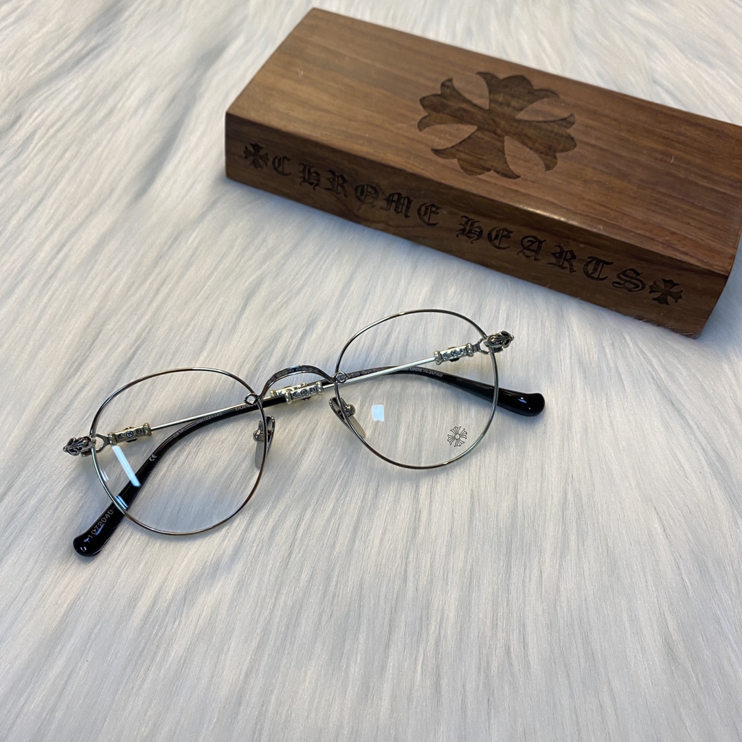 Chrome Hearts EyewearExclusive 925 Sterling Silver Dotted Glasses - Perfectly Replicated DetailsWe previously made a batch of silver versions, and recently some customers have been requesting them again.So, we're making another batch! Gold, bla