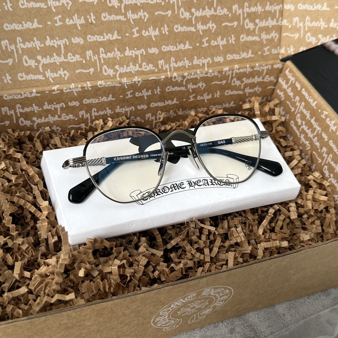 Chrome HeartsGAG Sterling Silver Eyeglass FramesExclusive online, Black Silver, Italian Imported MaterialsOriginal Price: ¥12400 (Authentic), VIP Price: ¥9300Developed with 925 Sterling Silver Frames, 1:1 High-Replica, TITANIUM IP, Genuine Japane
