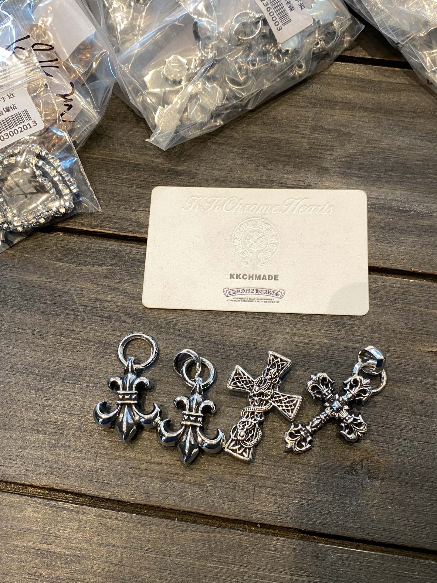 Hot-selling pendant, in stock and ready to ship immediately 🛫