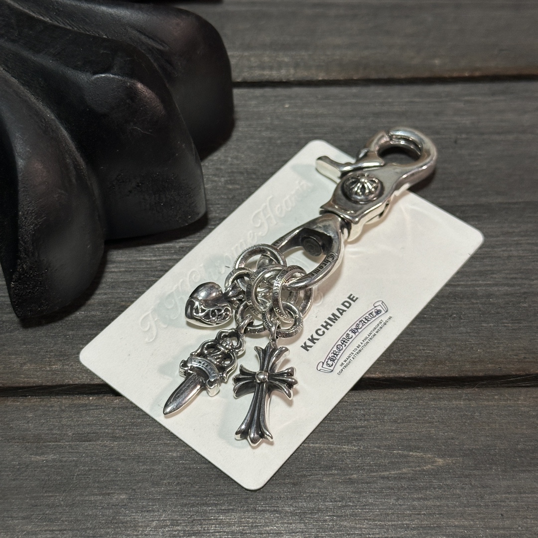 Custom-ordered multi-element pendant keychain