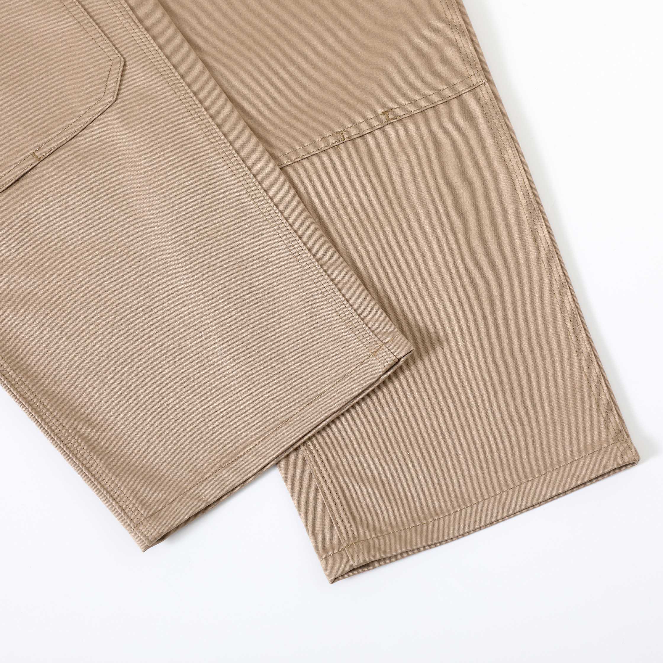 CH khaki cargo pants sole panel. The fabric is exactly the same as the previous khaki checkered pants, but the cumbersome cross pattern has been removed, making them easier to wear.