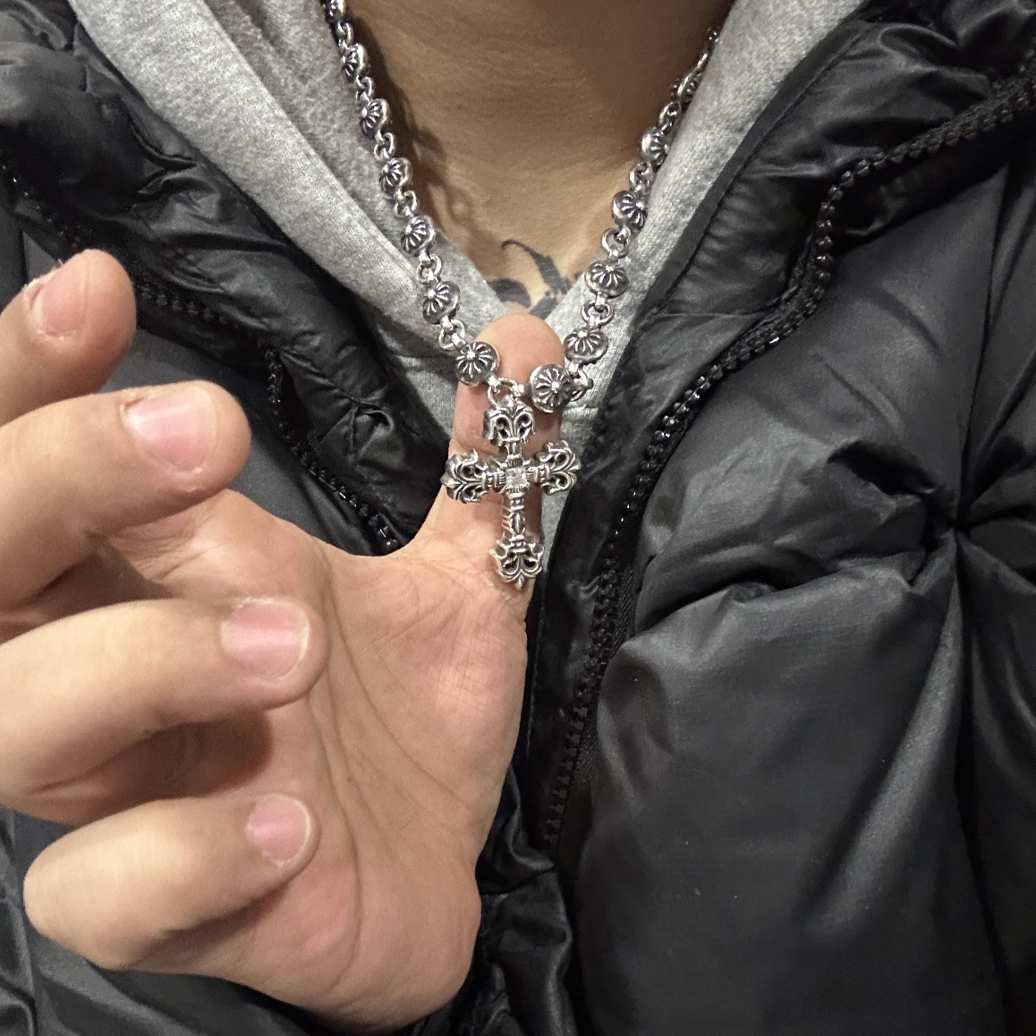 Custom-made VVS Moissanite Flame Cross Binding Cross Flower Ball Chain