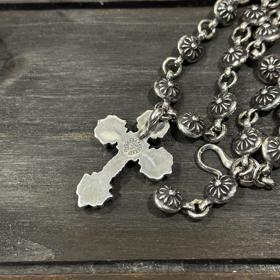 Custom-made VVS Moissanite Flame Cross Binding Cross Flower Ball Chain