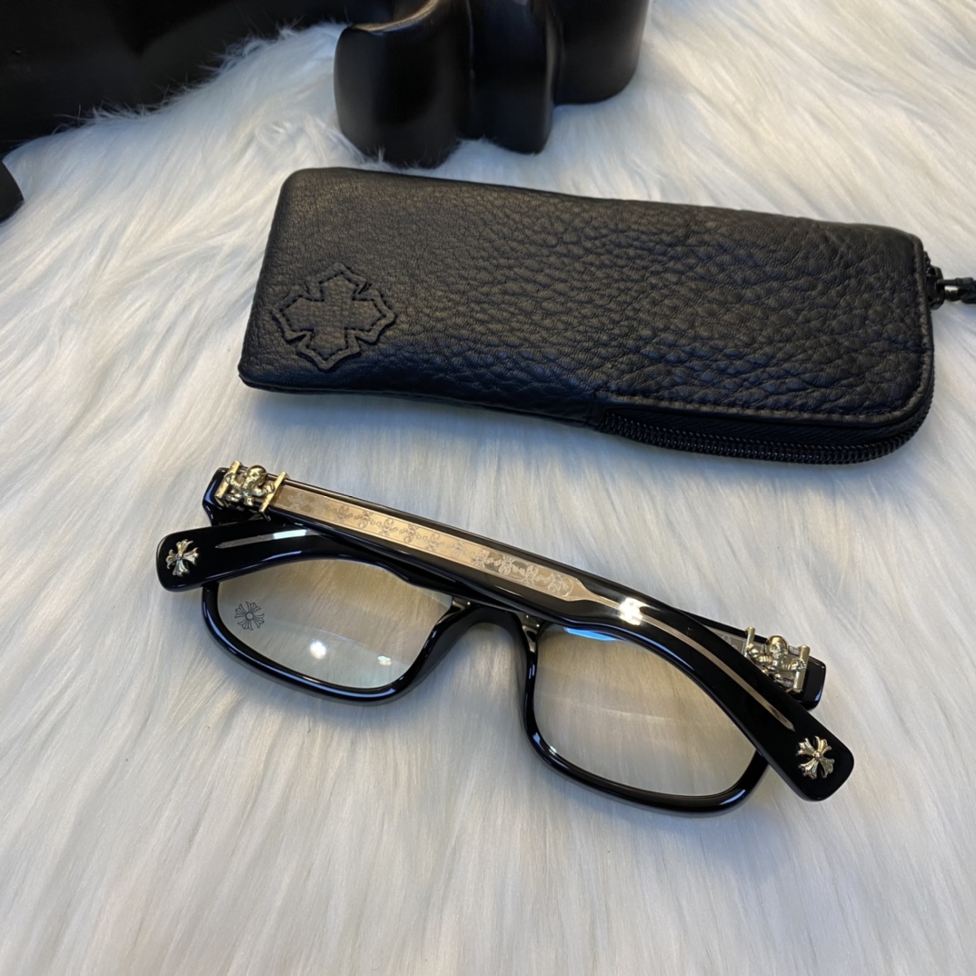 【Chrome Hearts Silver Edition Accessories with Gold Skull Glasses】Five months of development have finally resulted in this product. The accessories are identical to the authentic 925 sterling silver. Leather packaging. Retail price: 9000+ RMB.