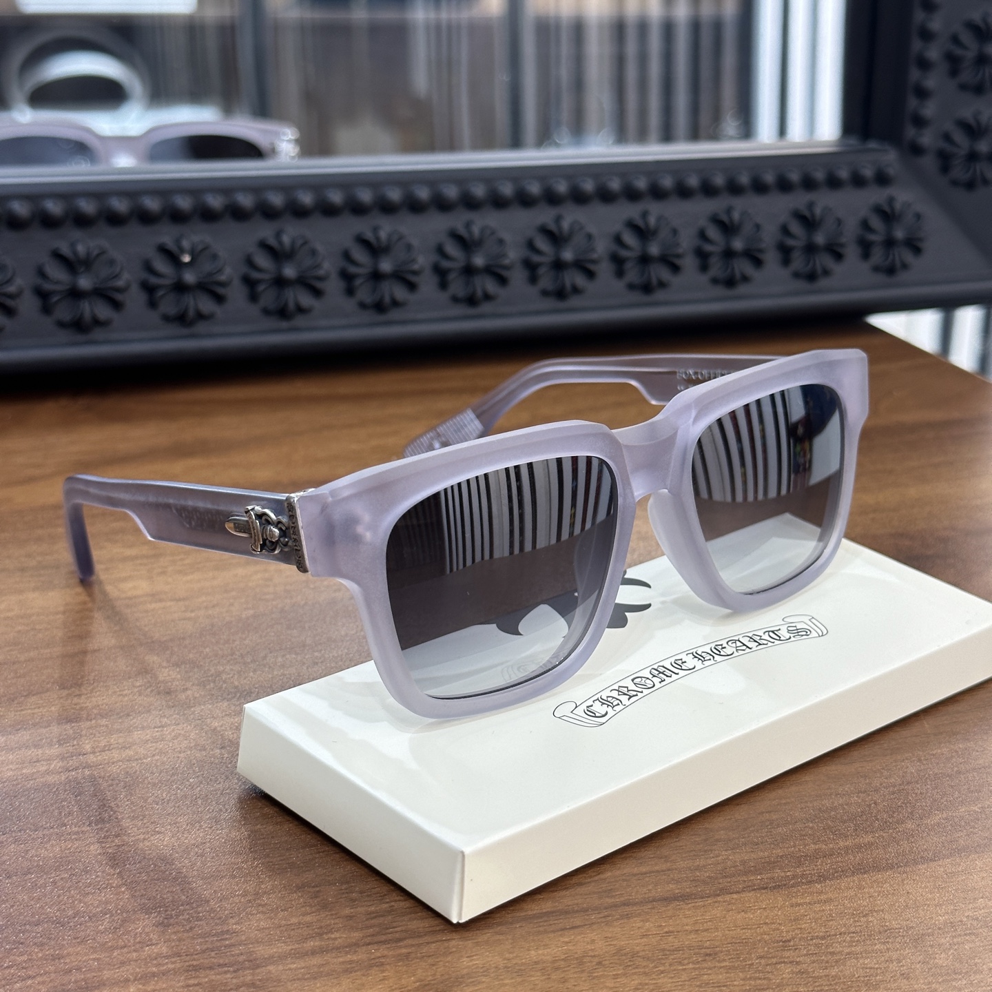 CH Sunglasses Model: BOX-OFFICER Size: 56-19-144