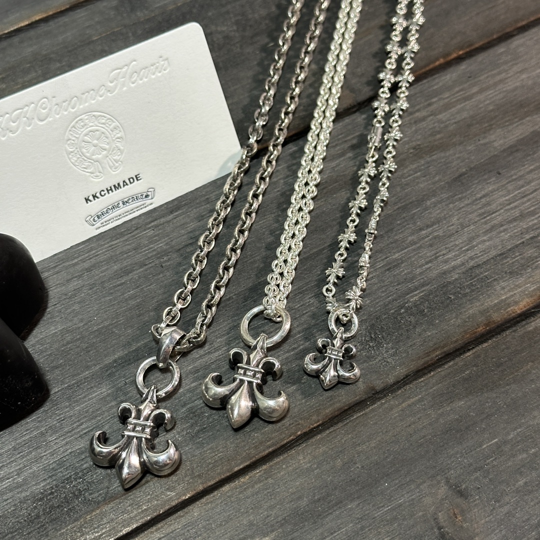 A family photo of the scout flowers.