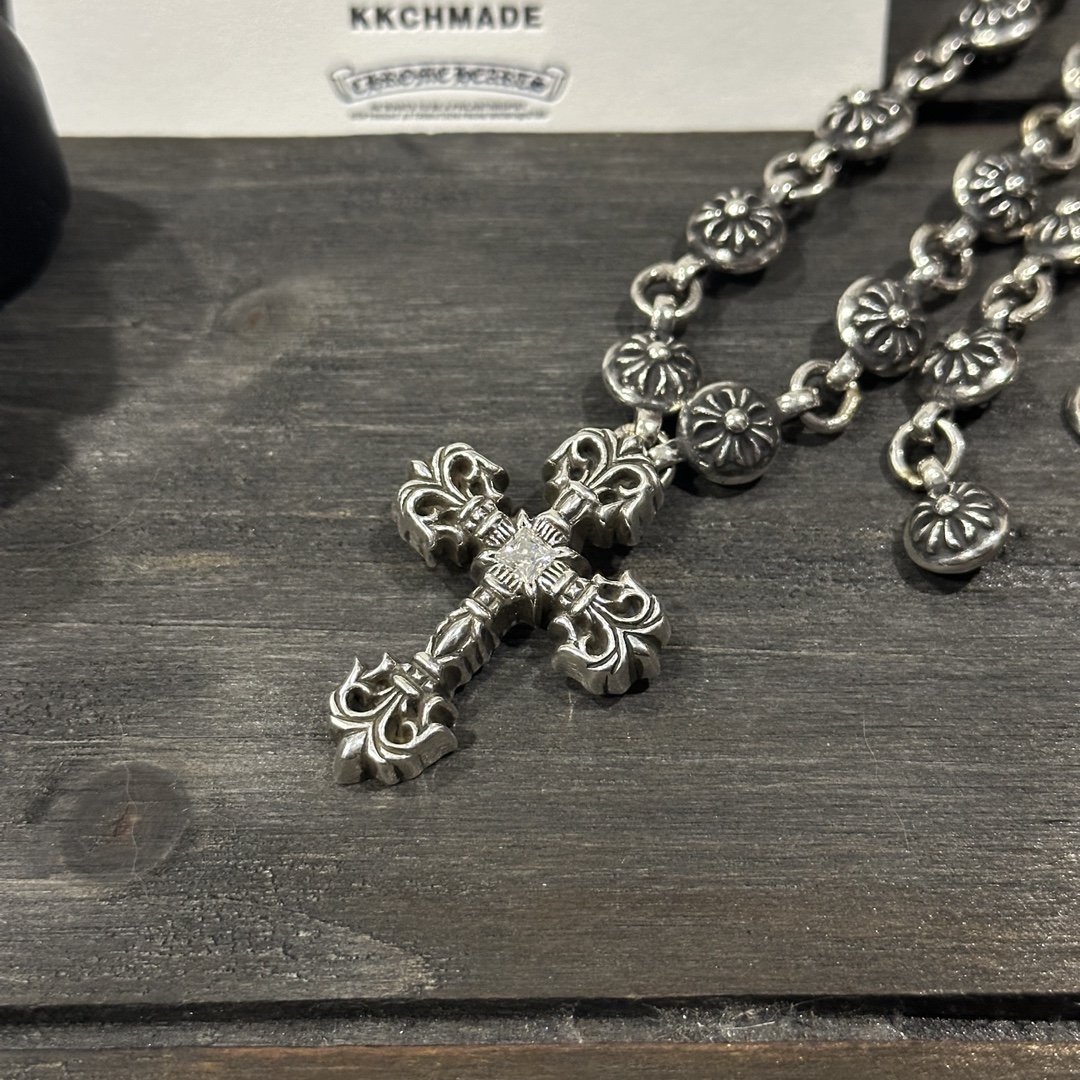 Custom-made VVS Moissanite Flame Cross Binding Cross Flower Ball Chain
