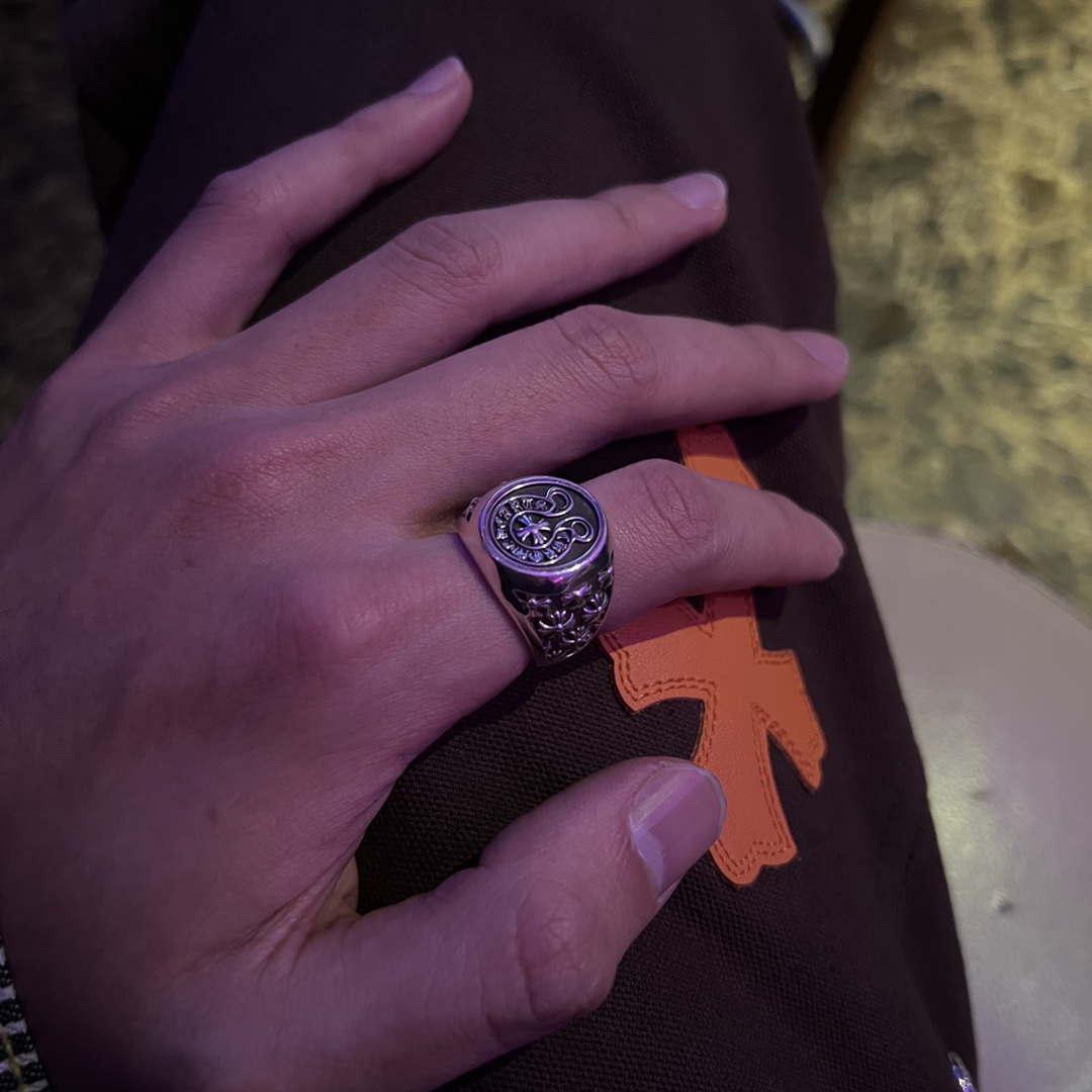 Chrome Hearts Horseshoe Logo Cross RingRare Chrome Hearts piece: Horseshoe Cross Signet Ring925 Sterling Silver with an antique finish; substantial weight and high-quality feel.