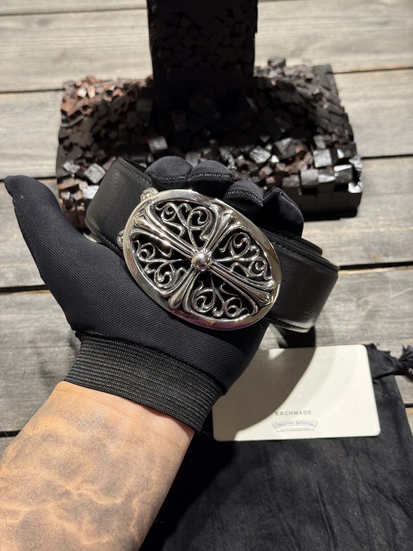 Custom-ordered 🔝vine cross leather beltOriginal South American cowhide leather, heavy-duty 925 sterling silver hardware, top-notch detailing, unparalleled quality!