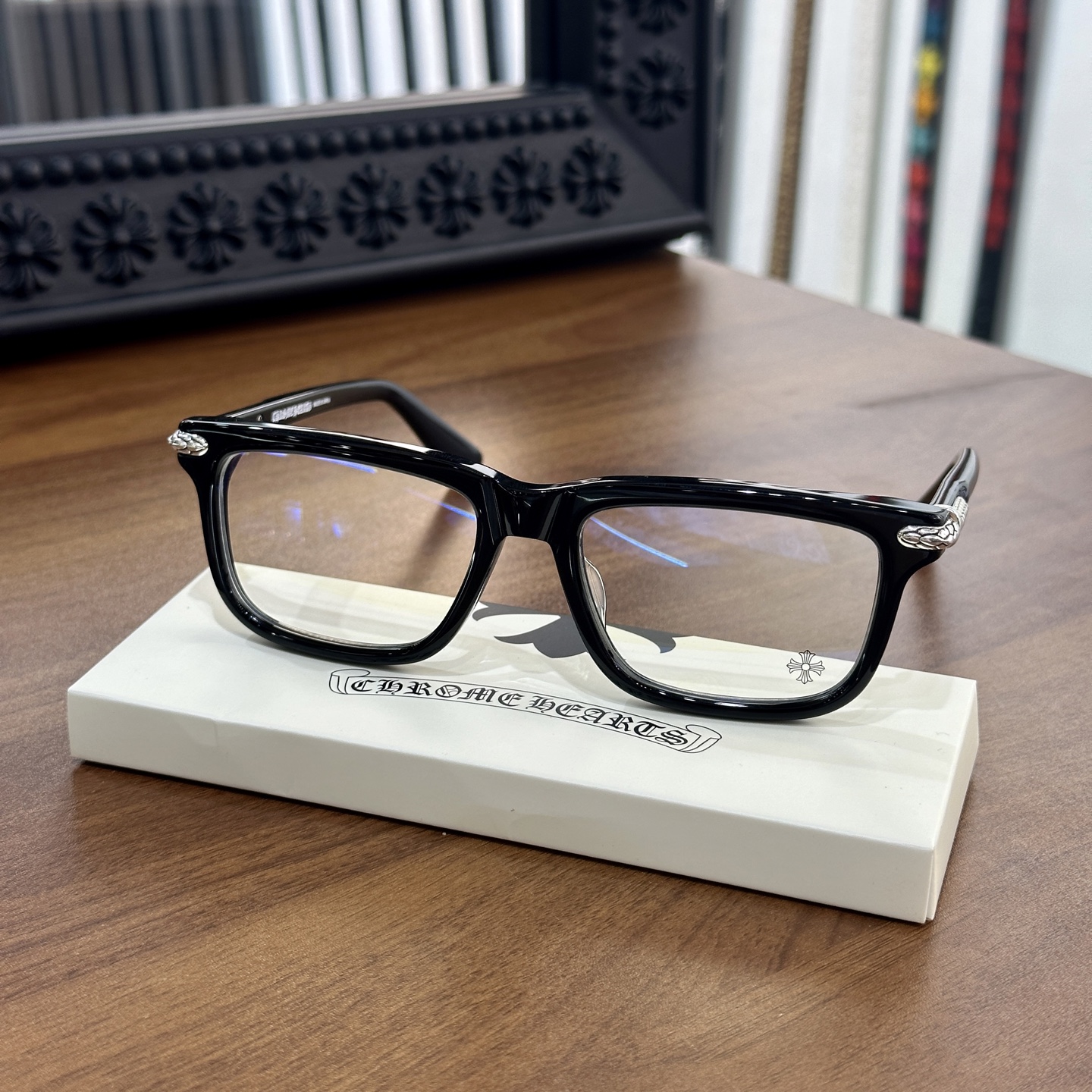 CH Eyeglasses Model: LITTLE DINGERSize: 54□18 152