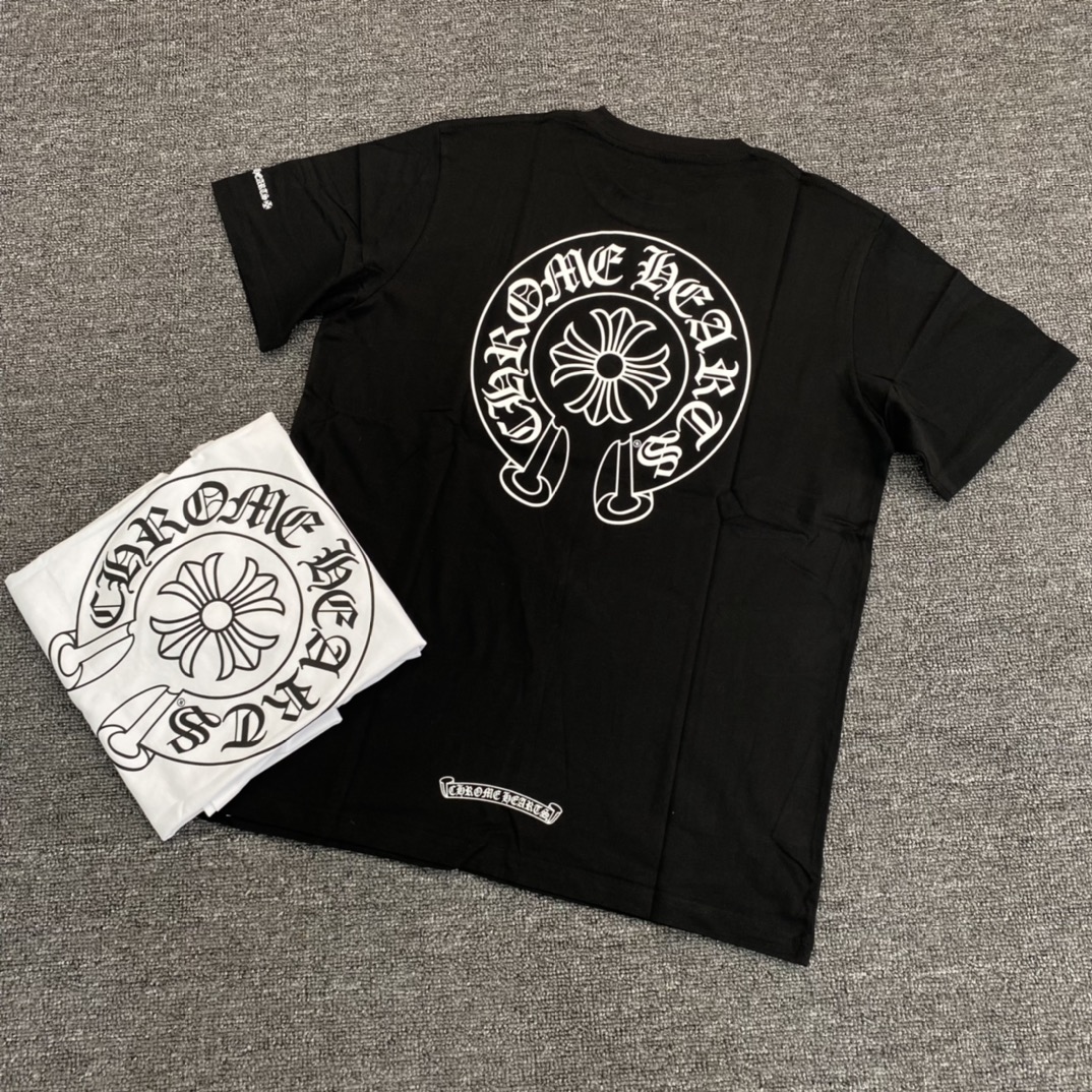 Chrome Hearts CH Horseshoe Cross Tee, custom-woven and dyed 210g combed cotton, screen printing with precise overlay coloring. The best Chrome Hearts tee online. Comes with full sherpa paper packaging.Sizes: S, M, L, XL, XXL. All sizes in stock.