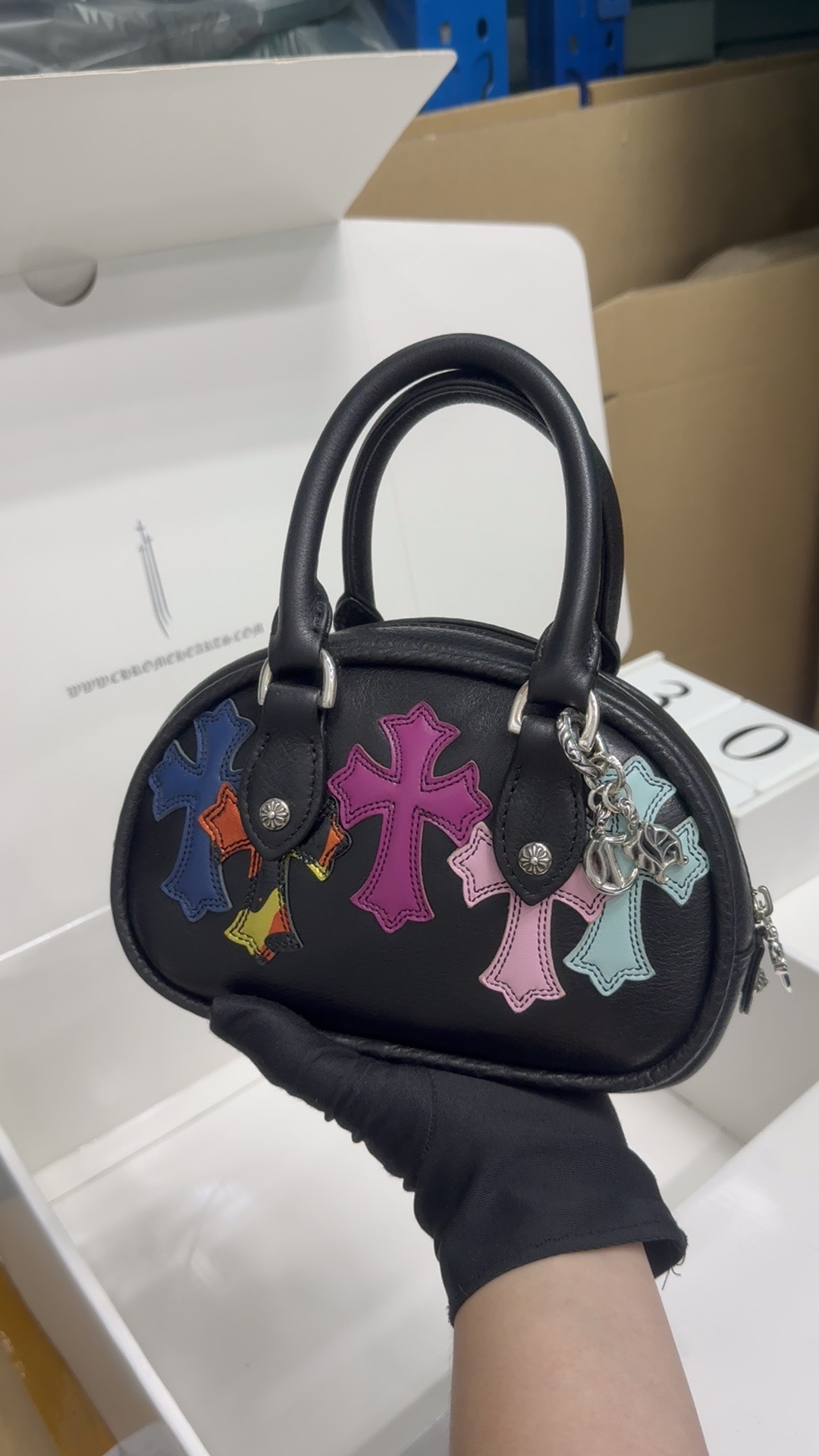 Customer-ordered cross-patterned bowling bag