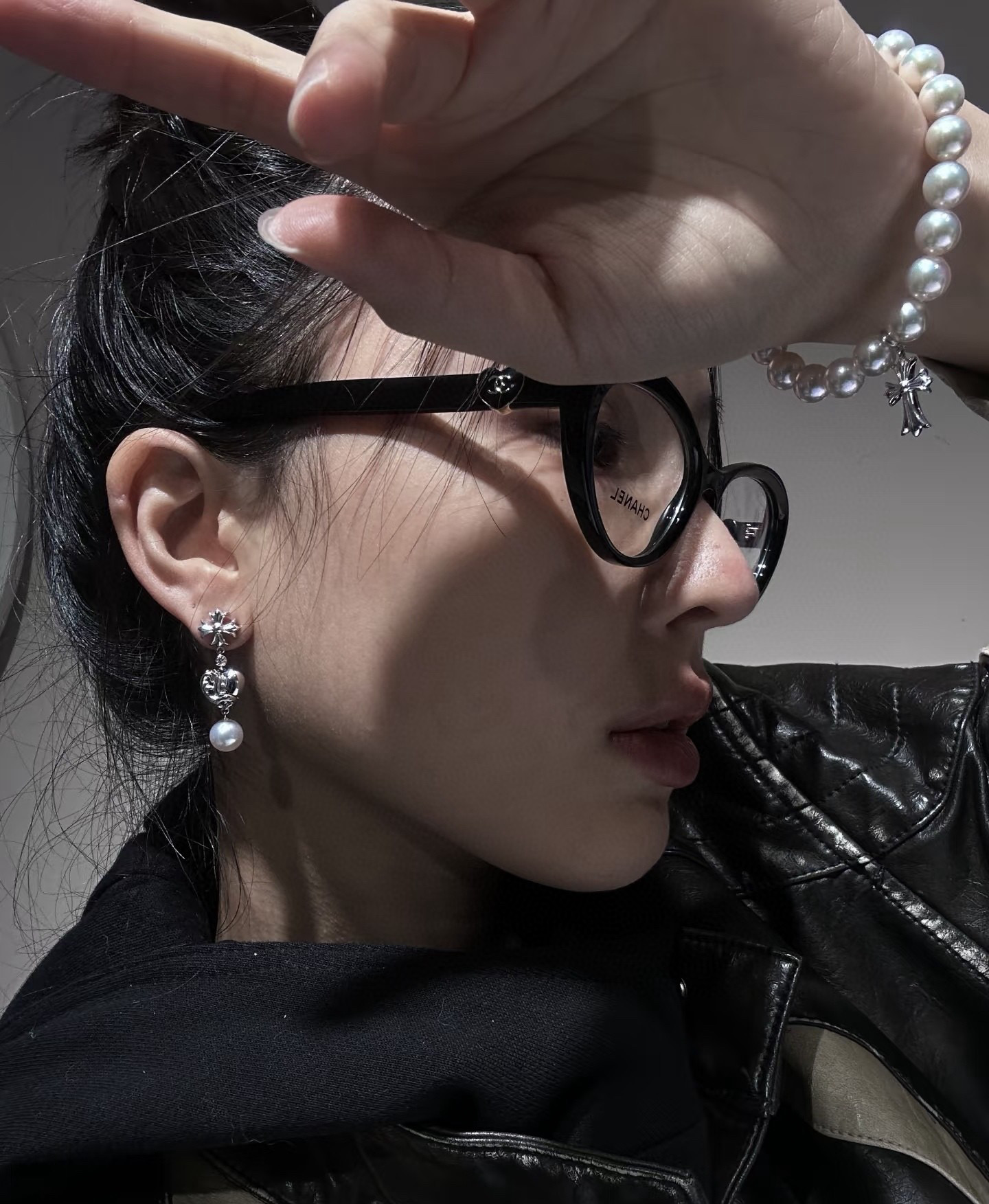 Miki x CH Century CollaborationHeart Cross Pearl Earrings 🆕