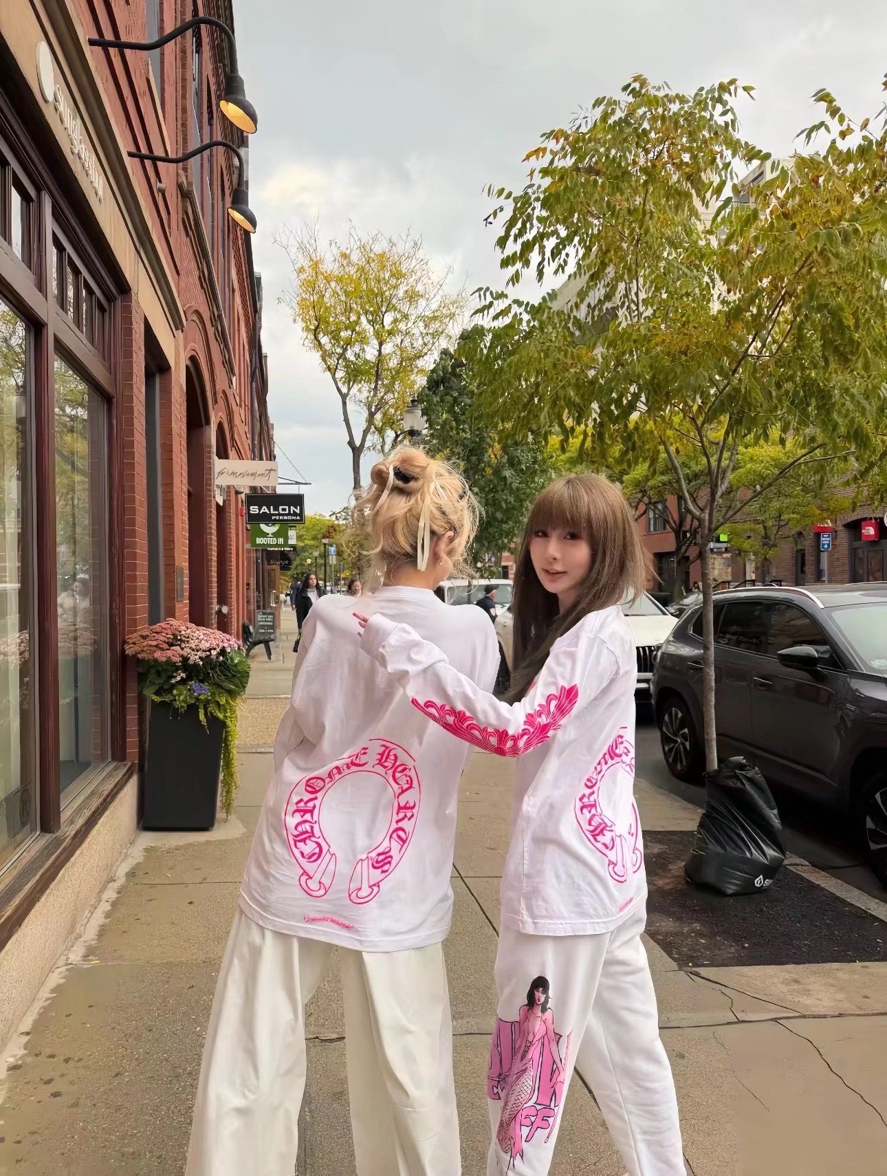 Chrome Hearts Pink Double-Sleeve Cross Vine Back Horseshoe T-Shirt, White Long-SleeveSize: S M L XL