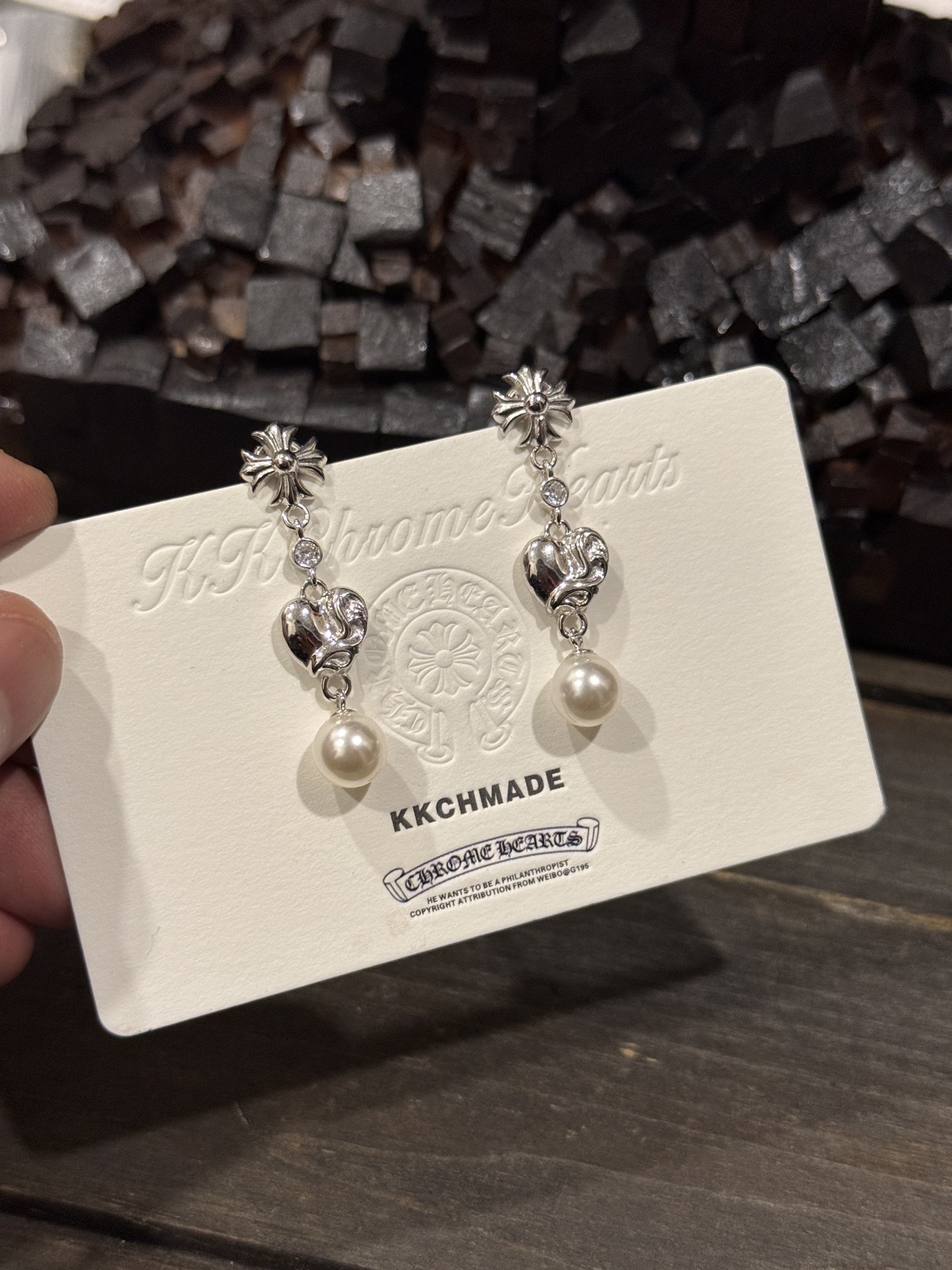 Miki x CH Century CollaborationHeart Cross Pearl Earrings 🆕