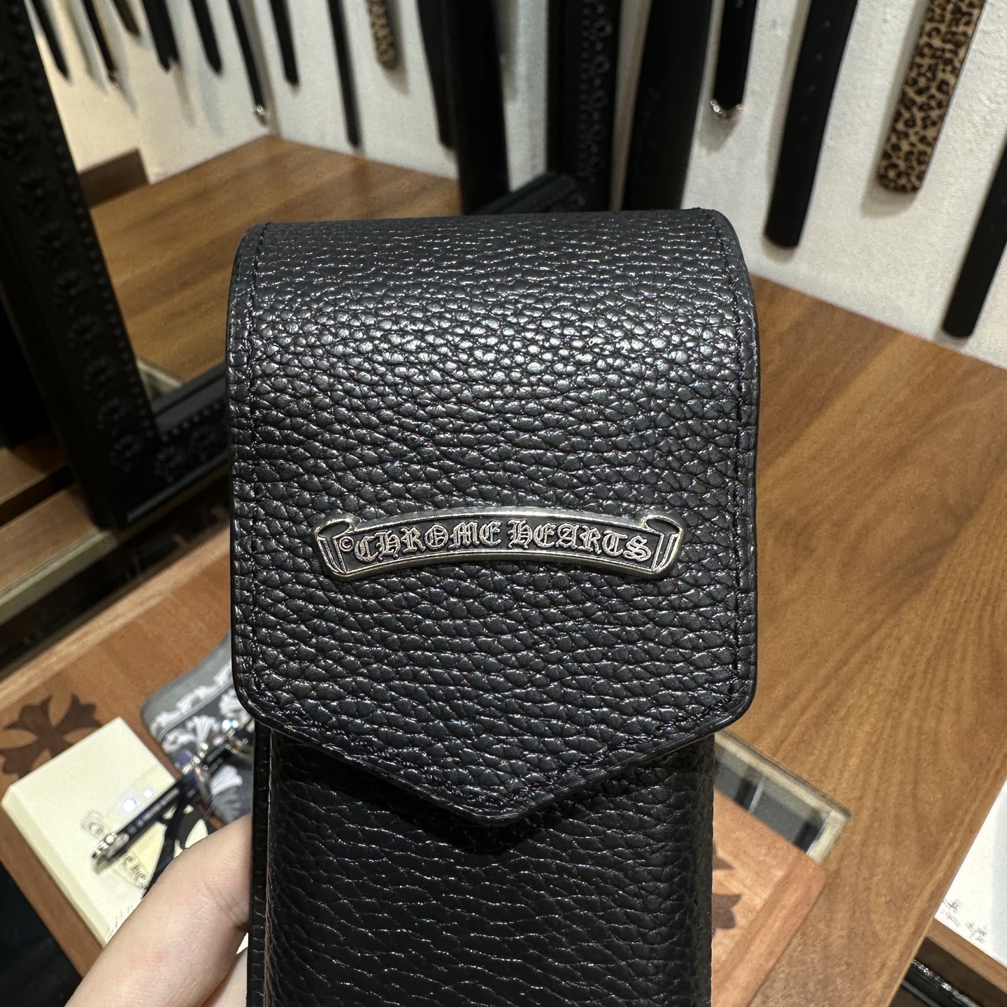 CH Rimless Glasses Model: DEEP IIMaterial: 925 SilverSize: 57cm x 20-146cmThe Hermes of eyewear