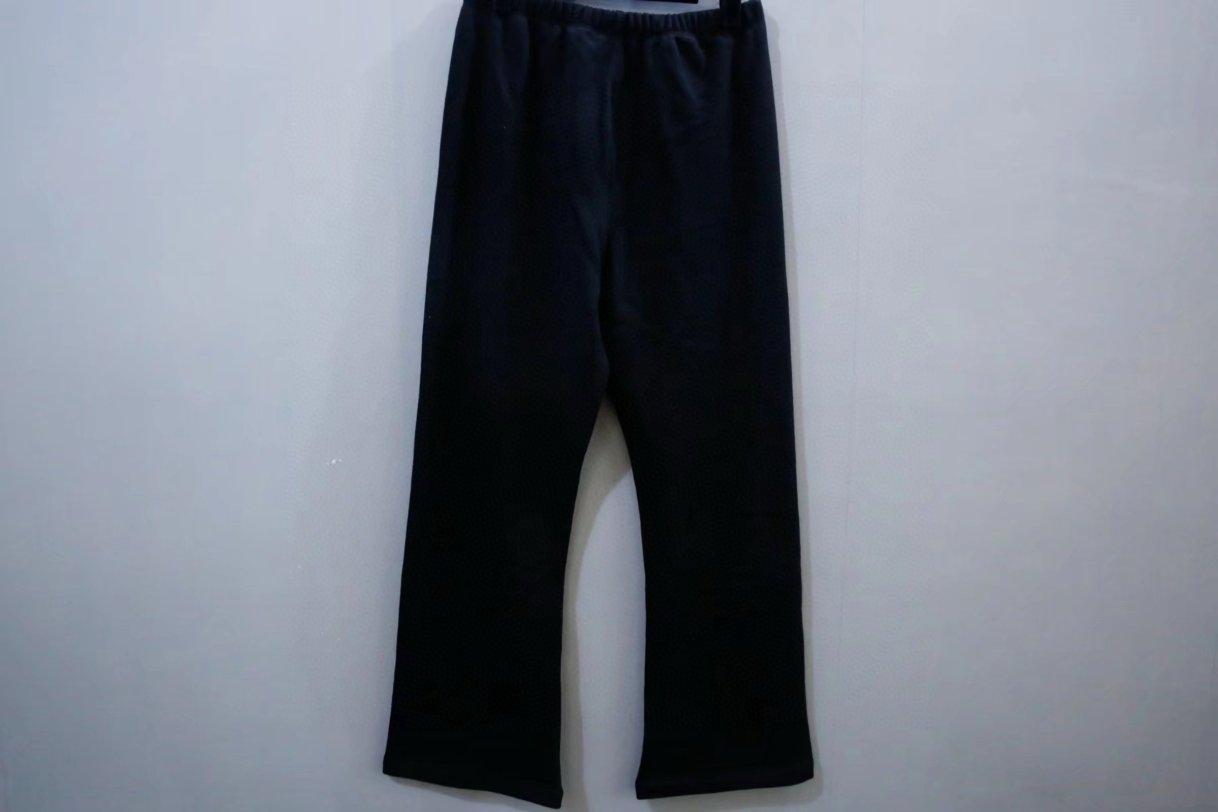 Chrome Hearts Grey Flocked Three Cross Casual Sweatpants. Custom-woven and dyed chunky knit loose fabric, segmented cut. Uses the same electrostatic flocking process as the finished garment, not the usual die-cut process; the color may vary depending