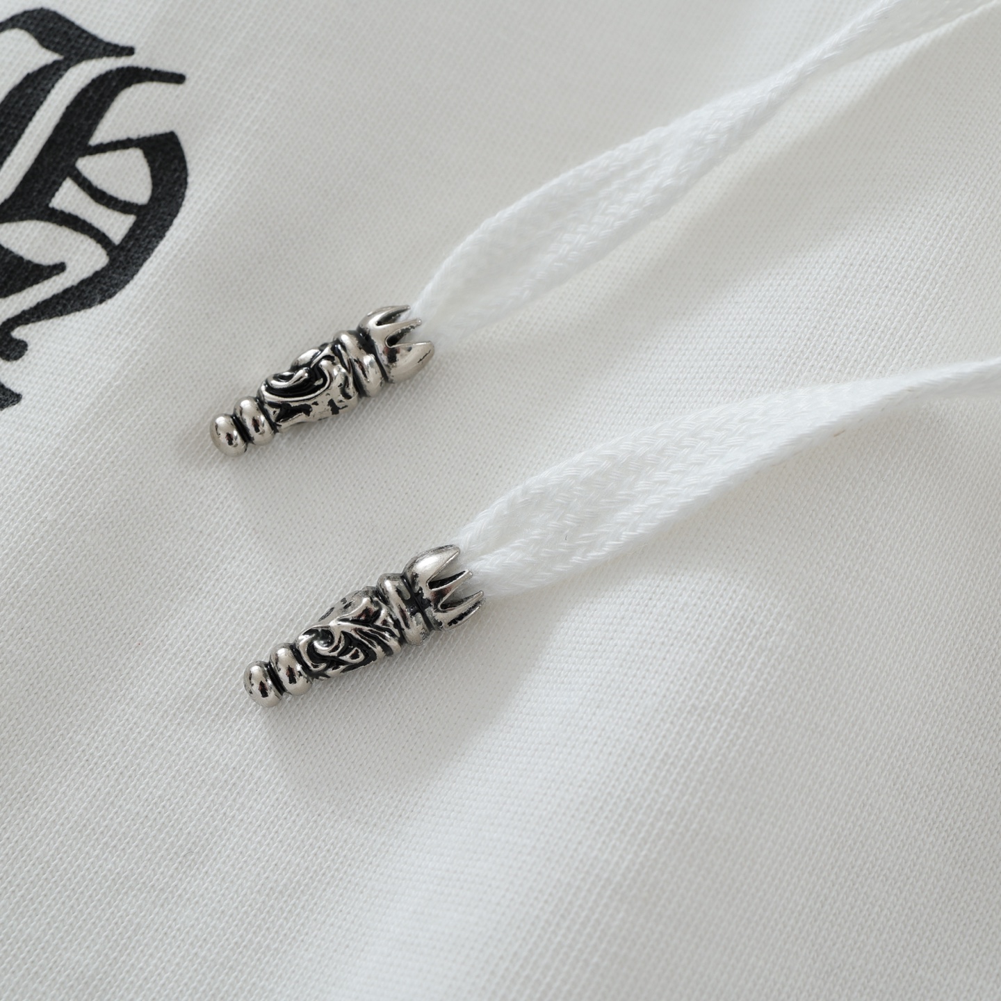 CH DeadlyDoll comic book trousers, white. All sizes available. Originally purchased from Hangzhou Guozhuan for 12,800 RMB. Made of 350g knitted cotton. Printed with imported plastisol technology. Custom metal drawstring closure. Loose fit. Unisex. Ex