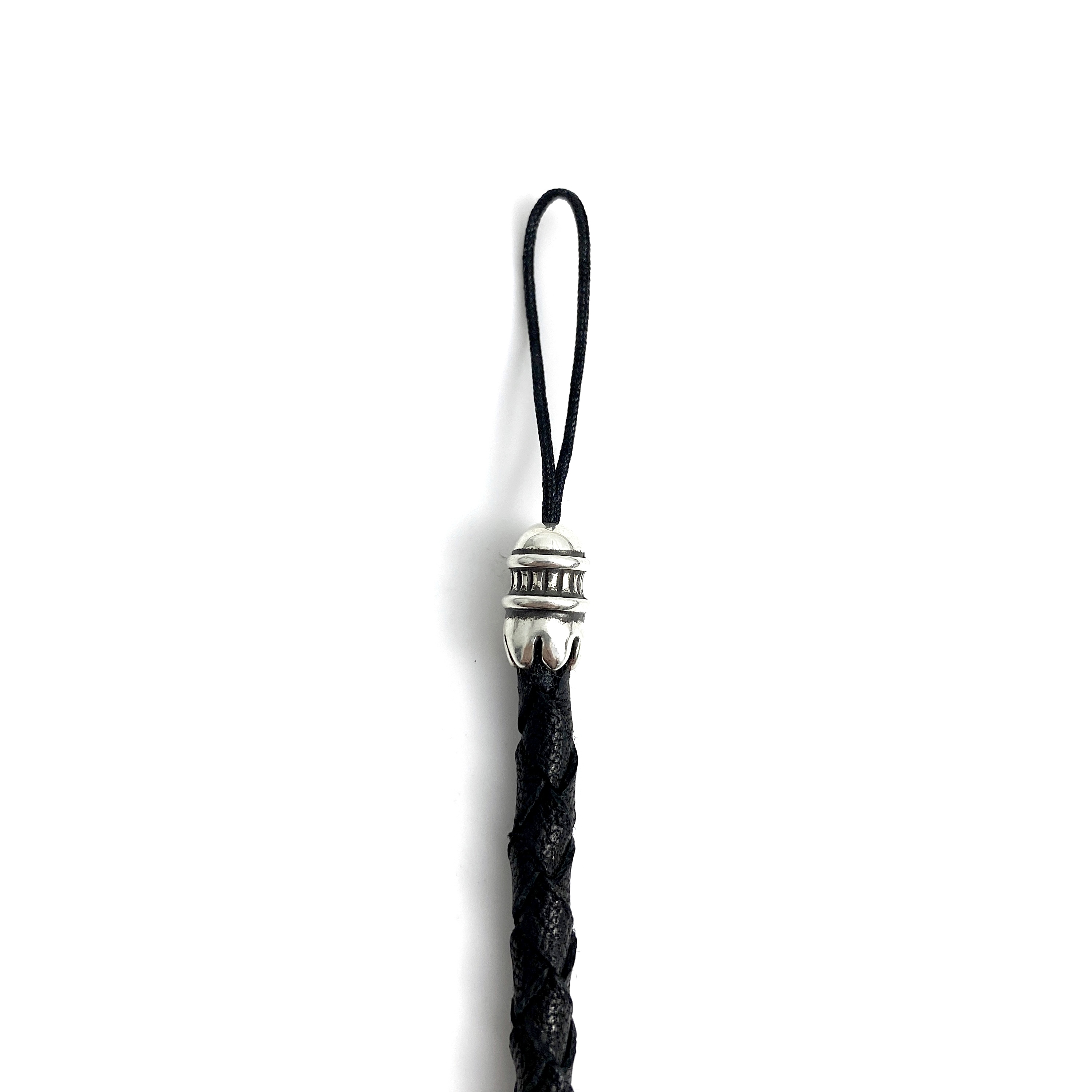 Chrome Hearts Sword Pendant Phone Charm. Purchased at the counter for ¥5900 RMB. Sold out instantly during a limited-time flash sale on the official website. Top-of-the-line phone strap, perfect for iPhones. Hand-woven from imported cowhide. I search
