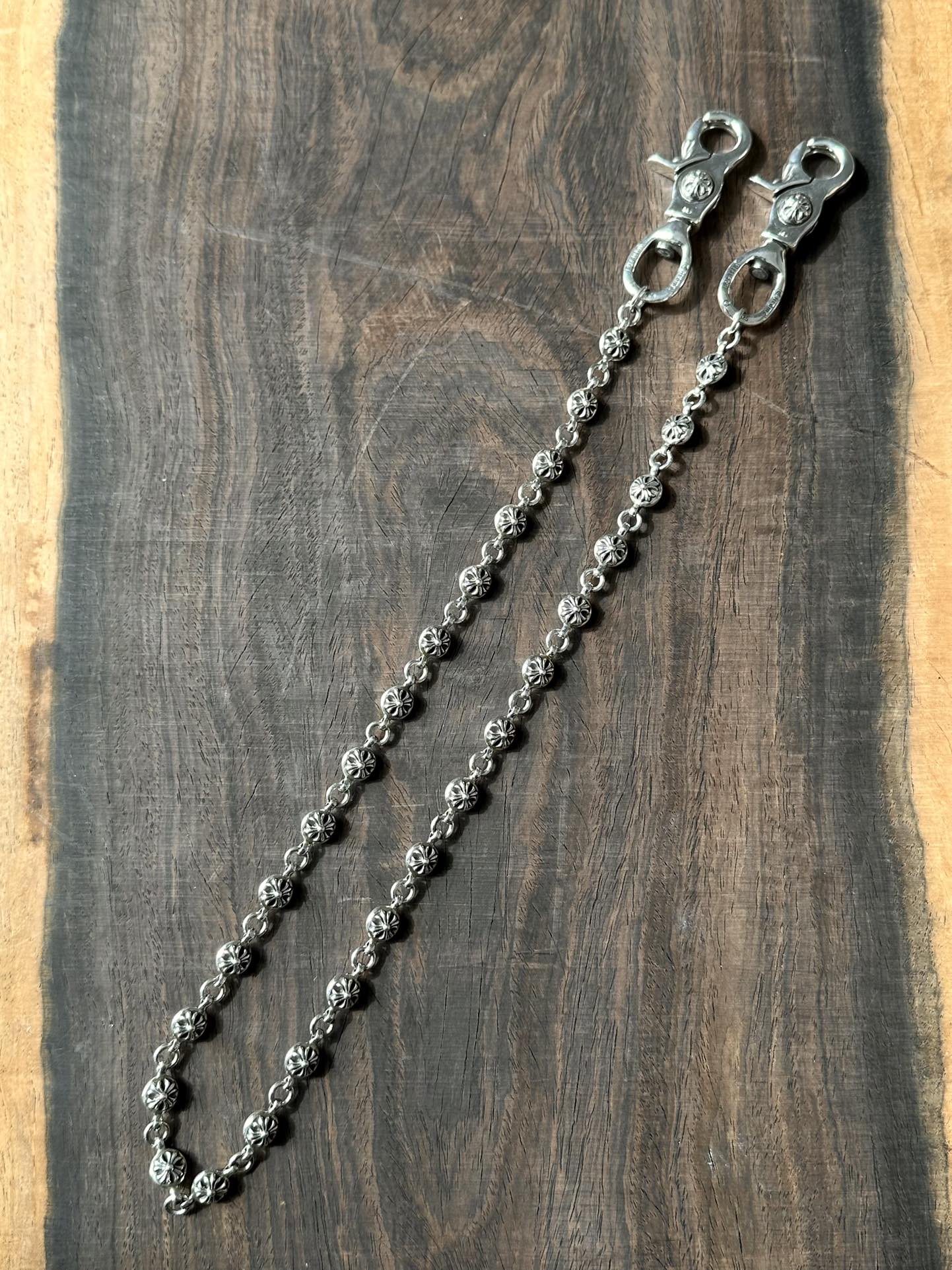 Custom-ordered 70cm double-headed lobster buckle cross chain for trousers.