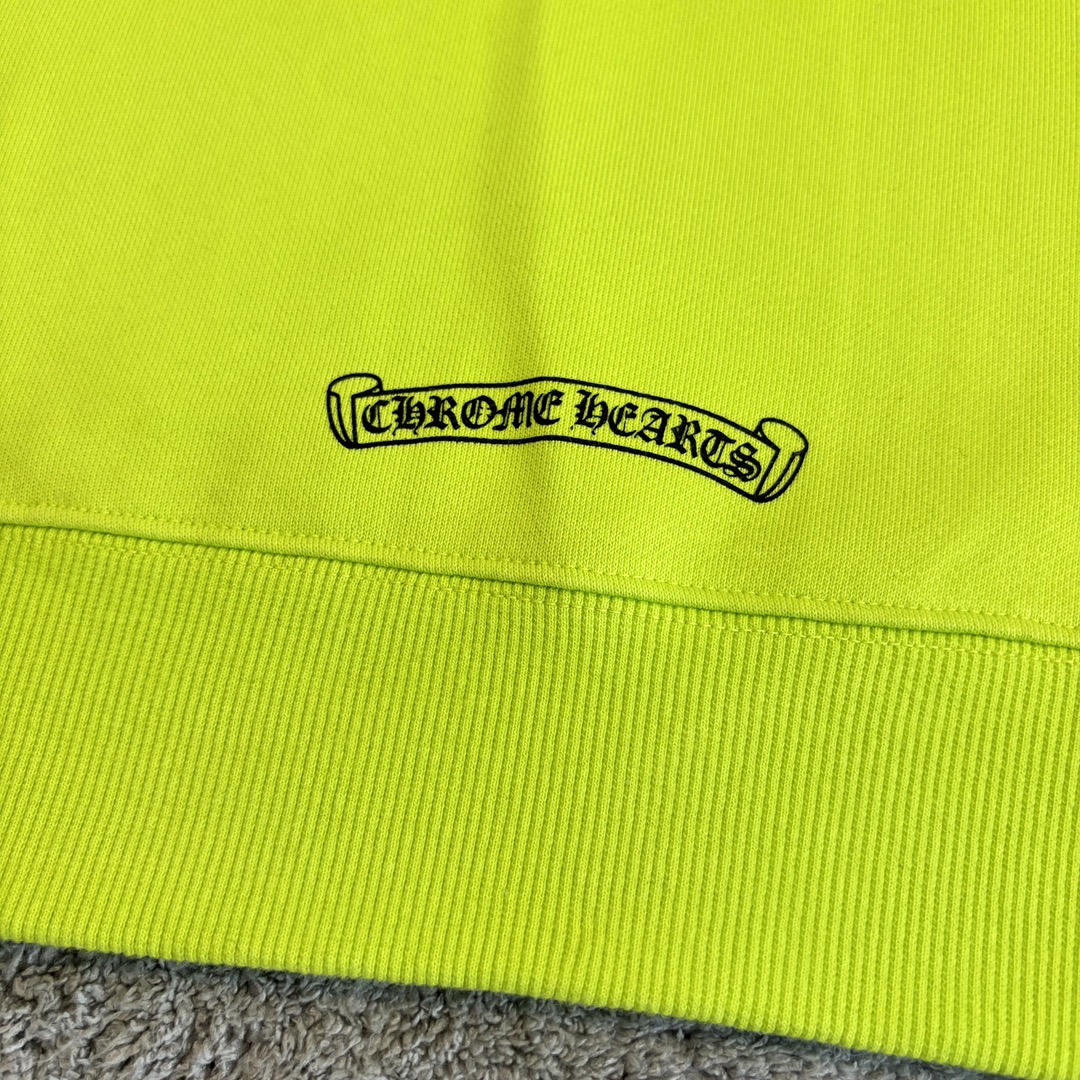 Chrome Hearts CH Matty Boy Hoodie, 450g fleece lining, soft and warm against the skin. Multi-layered mesh print for a premium feel. A must-have for fall and winter. Sizes S, M, and L.