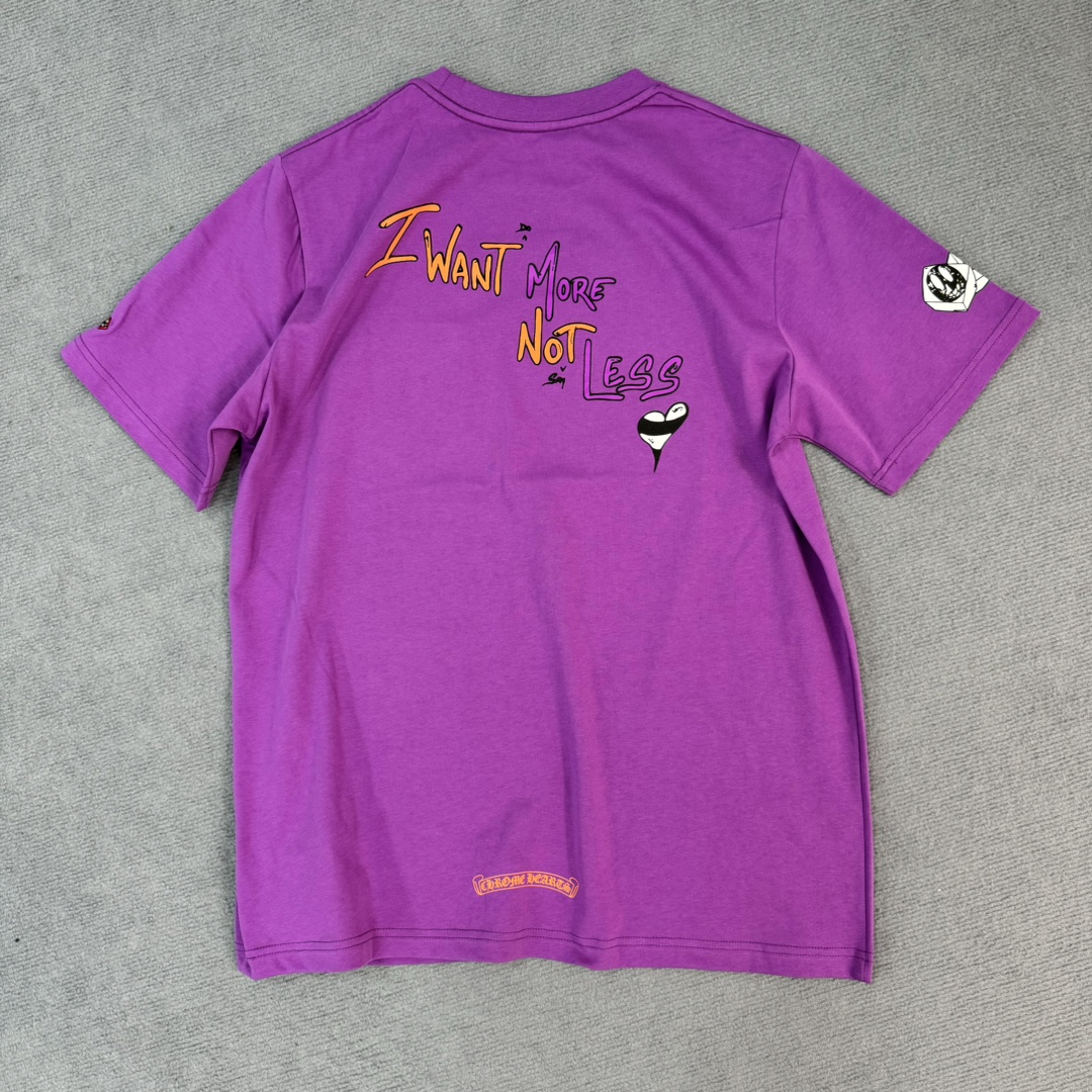 Chrome Hearts' latest purple short-sleeved T-shirt. Made from 180g pure cotton, custom-dyed fabric with imported ink 3D printing, distinguishing it from other mismatched versions on the market. In stock and ready to ship.Sizes: S, M, L, XL