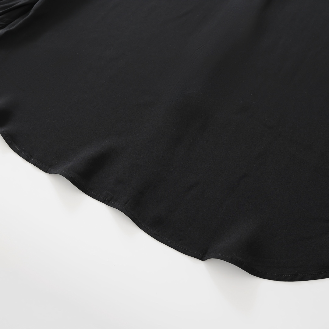 CH's new acetate cross shirt. Made of 140g premium genuine acetate material. Custom 925 silver buttons. Custom genuine leather cuffs. Hand-stitched buttons. Custom accessories. Unisex design. A street style statement. Excellent workmanship and qualit