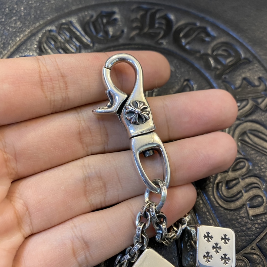 【Chrome Hearts New Dice Keychain】Colorful details.Weight 70+ grams. Perfect for pairing with jeans.Even as a bag charm. Excellent attention to detail.