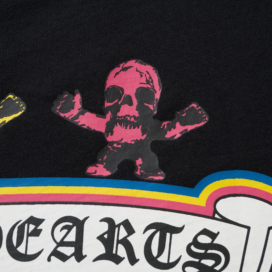 CH Foti Skull T-Shirt. Made of 230g 100% cotton. The print uses a thermosetting ink process. Custom-made accessories. Produced by a major manufacturer, demonstrating exceptional craftsmanship. Comfortable and natural to wear. Sizes S-XL