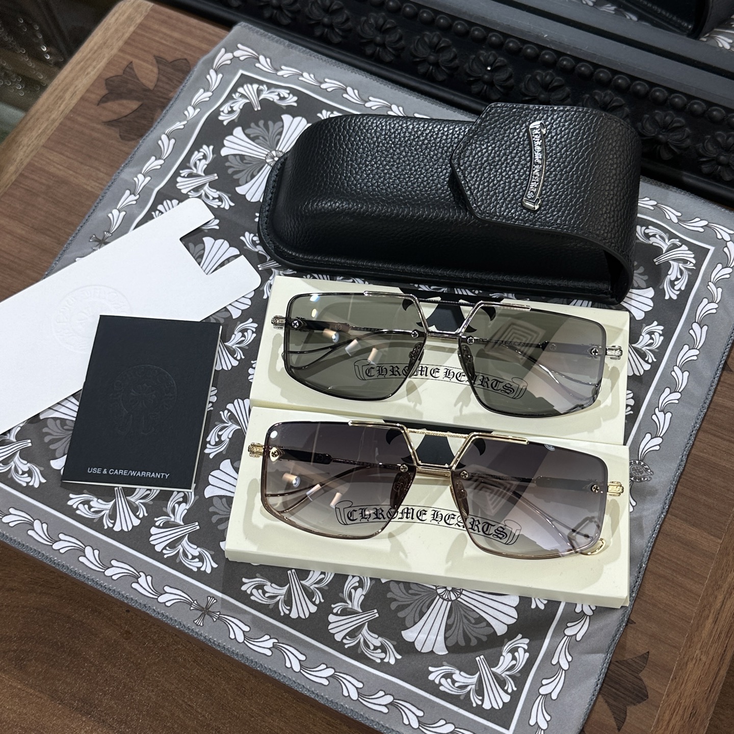 CH Sunglasses LOVEROD Aviator Style SunglassesSize: 60cm x 13-143cm