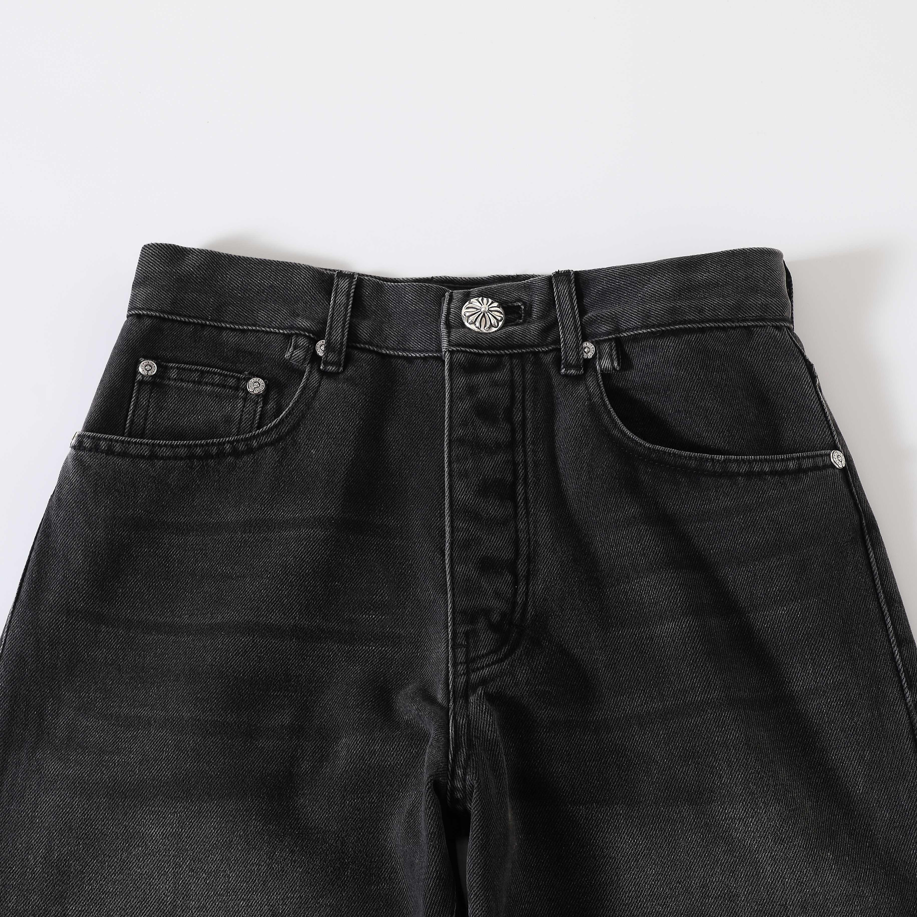 CH Limited Edition Gray Knee-Washed Jeans with Flame Design. Features a distressed, heavily washed knee design. This style is not form-fitting and can be worn as a base layer. Natural wash, comfortable and versatile. Sizes 27, 28, 30, 32, 34, 36.