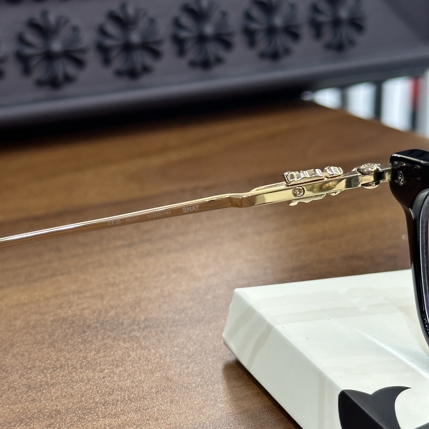 CH Sword Eyeglasses Model: CLOACOSize: 53-22-145