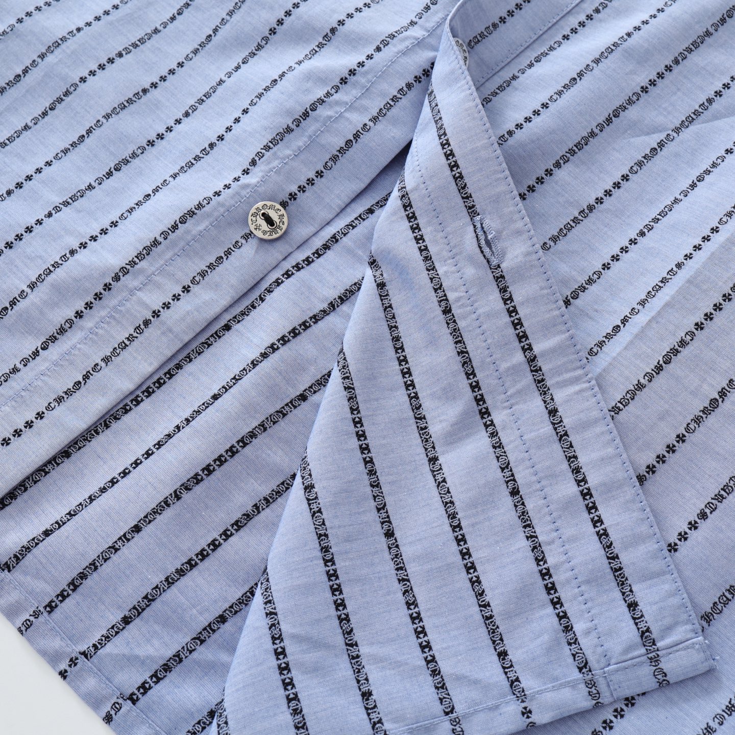 CH's new Sanskrit all-over print yarn-dyed shirt. Two colors and all sizes available. Original New York National Institute of Quality (purchased for 20,000). Custom-dyed yarn is made of 100-count double-ply yarn (minimum order 1000 meters). Crafted o