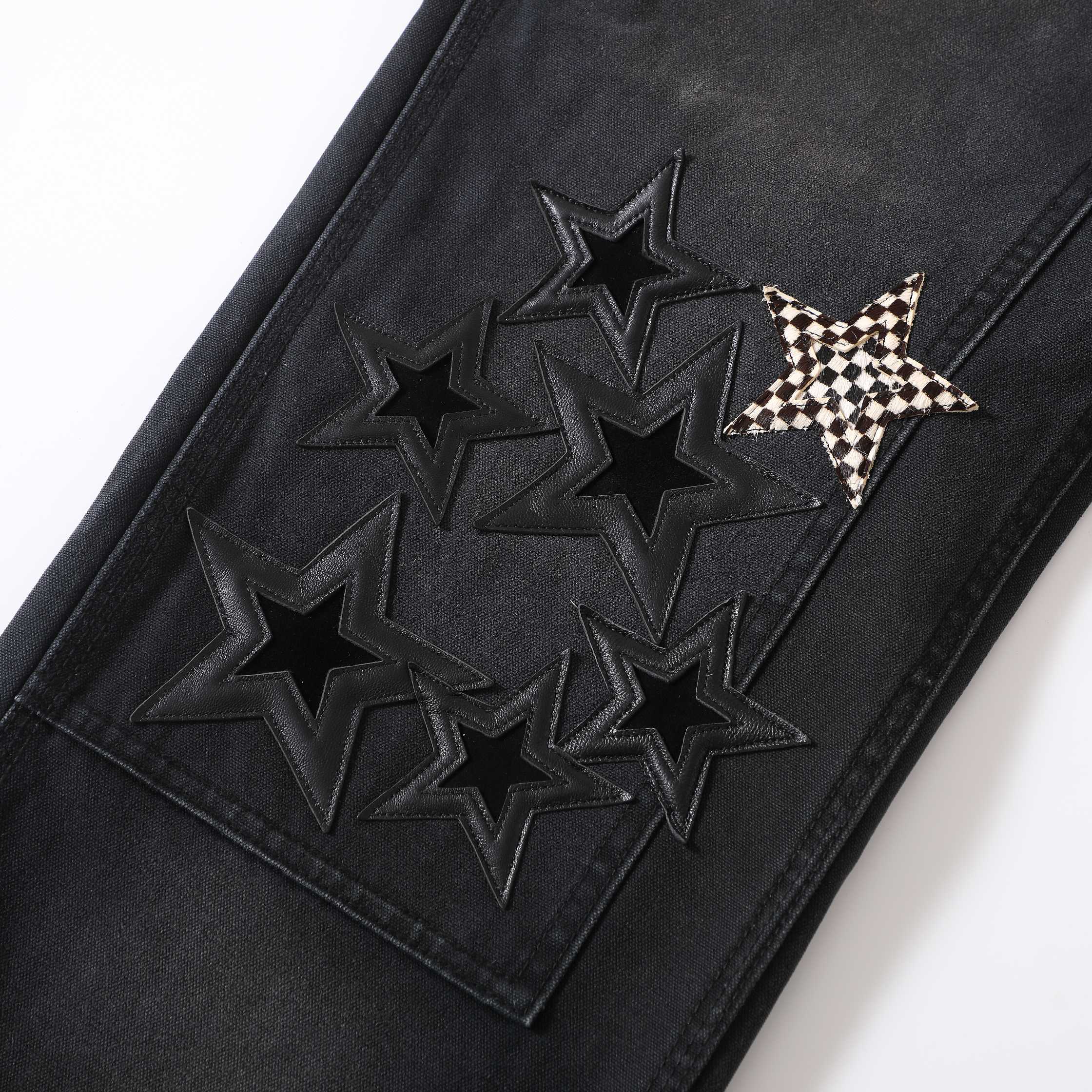 CH Las Vegas Exclusive - Extremely rare and hard to find on the market. Original version, these pants cost over 150,000 RMB, and even those sizes are hard to come by. After five months of production, they're finally here! They feature the exact same