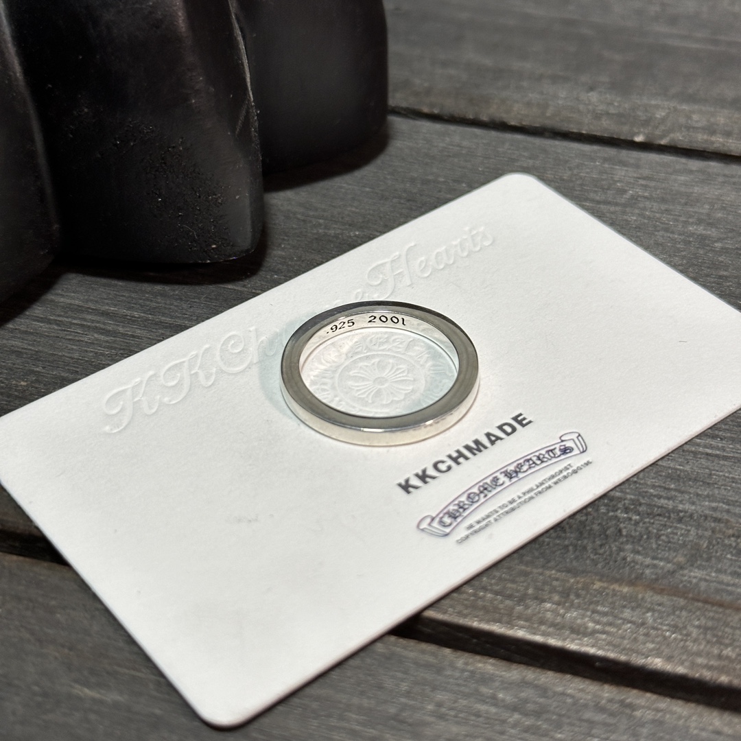 Ordered 📸 3mm cross-studded ring