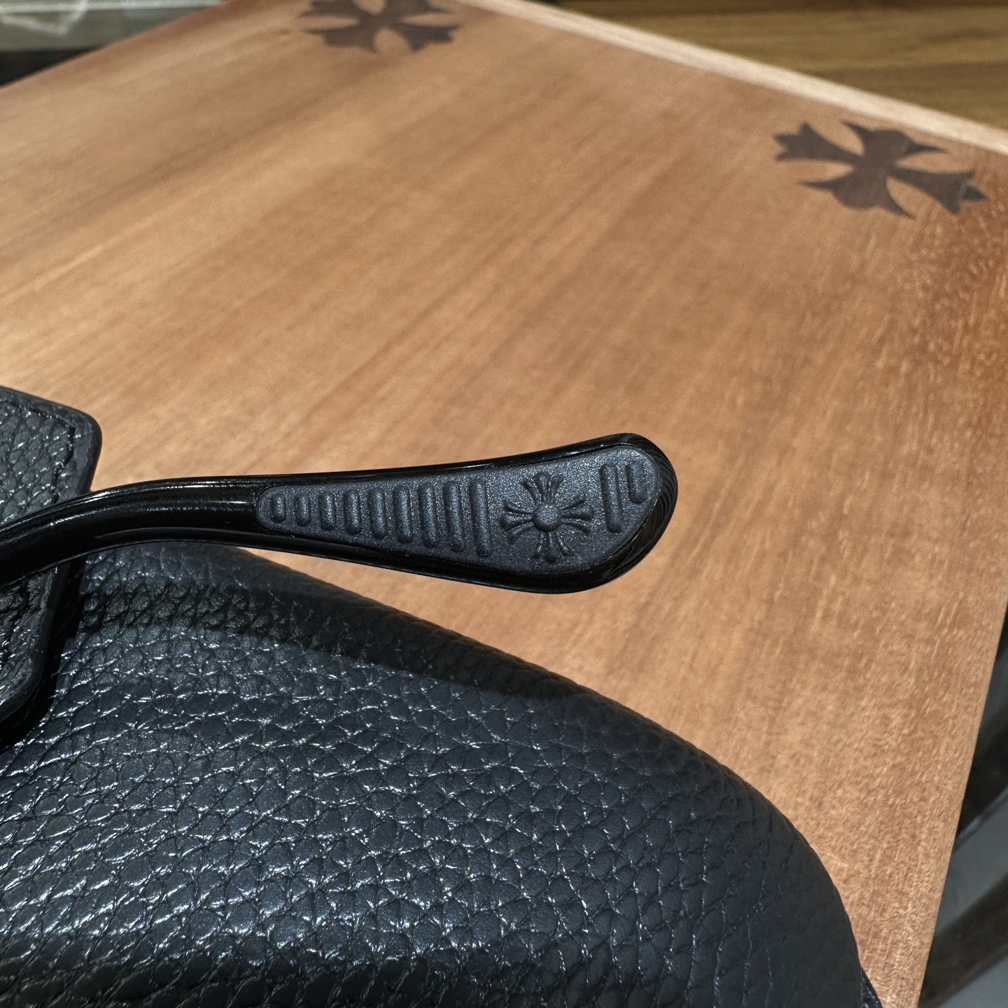 CH Rimless Glasses Model: DEEP IIMaterial: 925 SilverSize: 57cm x 20-146cmThe Hermes of eyewear