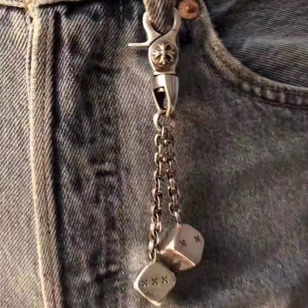 【Chrome Hearts New Dice Keychain】Colorful details.Weight 70+ grams. Perfect for pairing with jeans.Even as a bag charm. Excellent attention to detail.