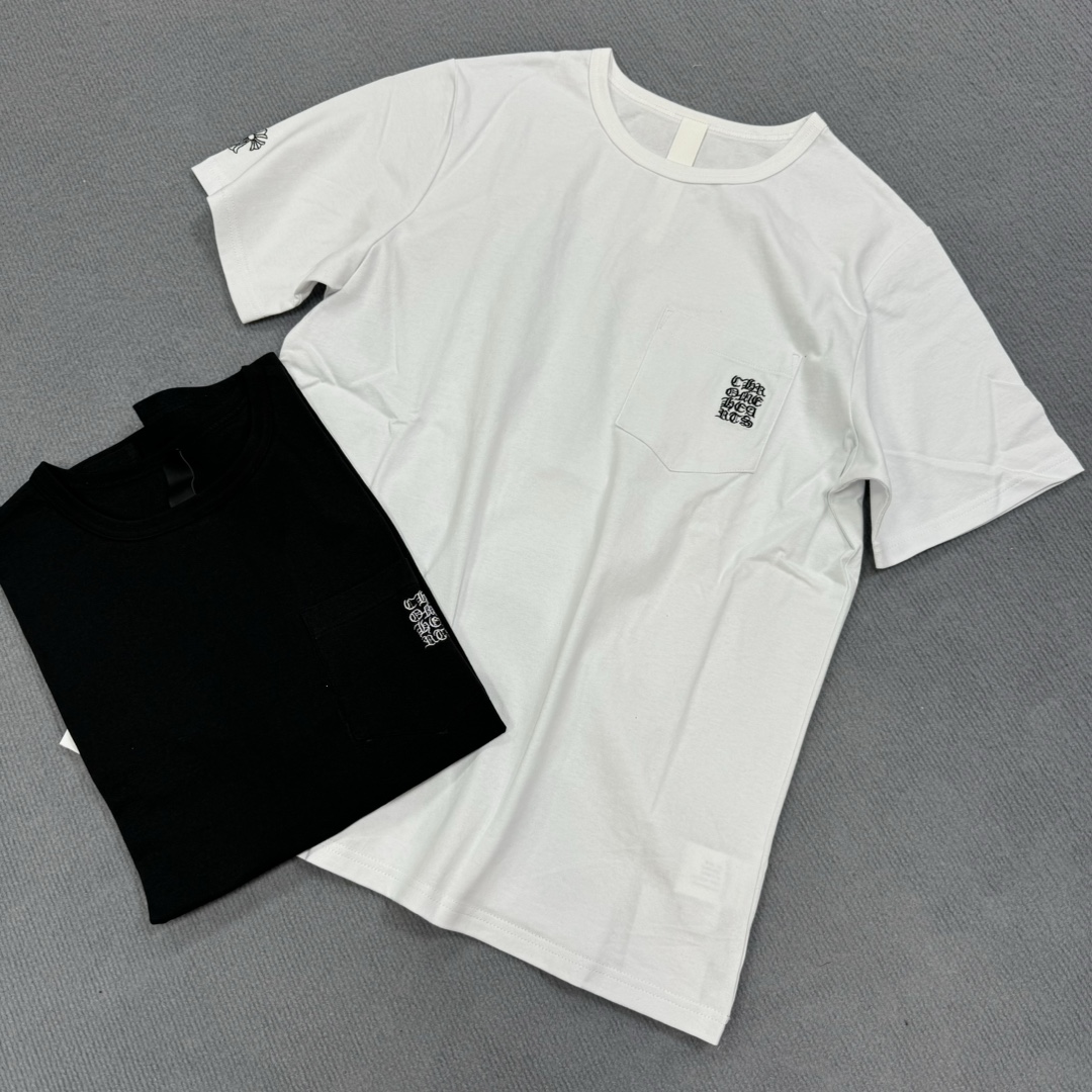 Chrome Hearts Sanskrit Embroidered Minimalist Short-Sleeve T-Shirt. Made from 210g pure cotton fabric, identical to the original design, soft and delicate. The embroidery has been adjusted three times to achieve the same size and fullness as the orig