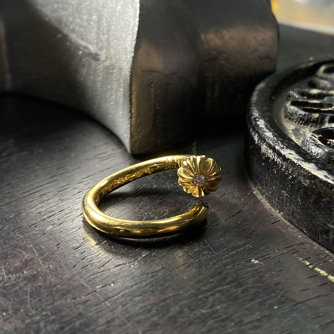 Authentic KkChrome Hearts 22k Gold Single Diamond Cross Flower Open Nail Ring